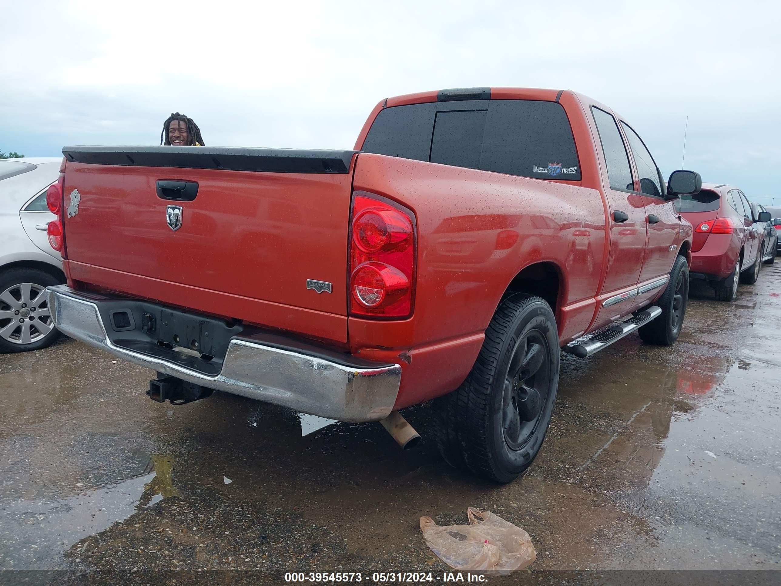 Photo 3 VIN: 1D7HA18268S554192 - DODGE RAM 