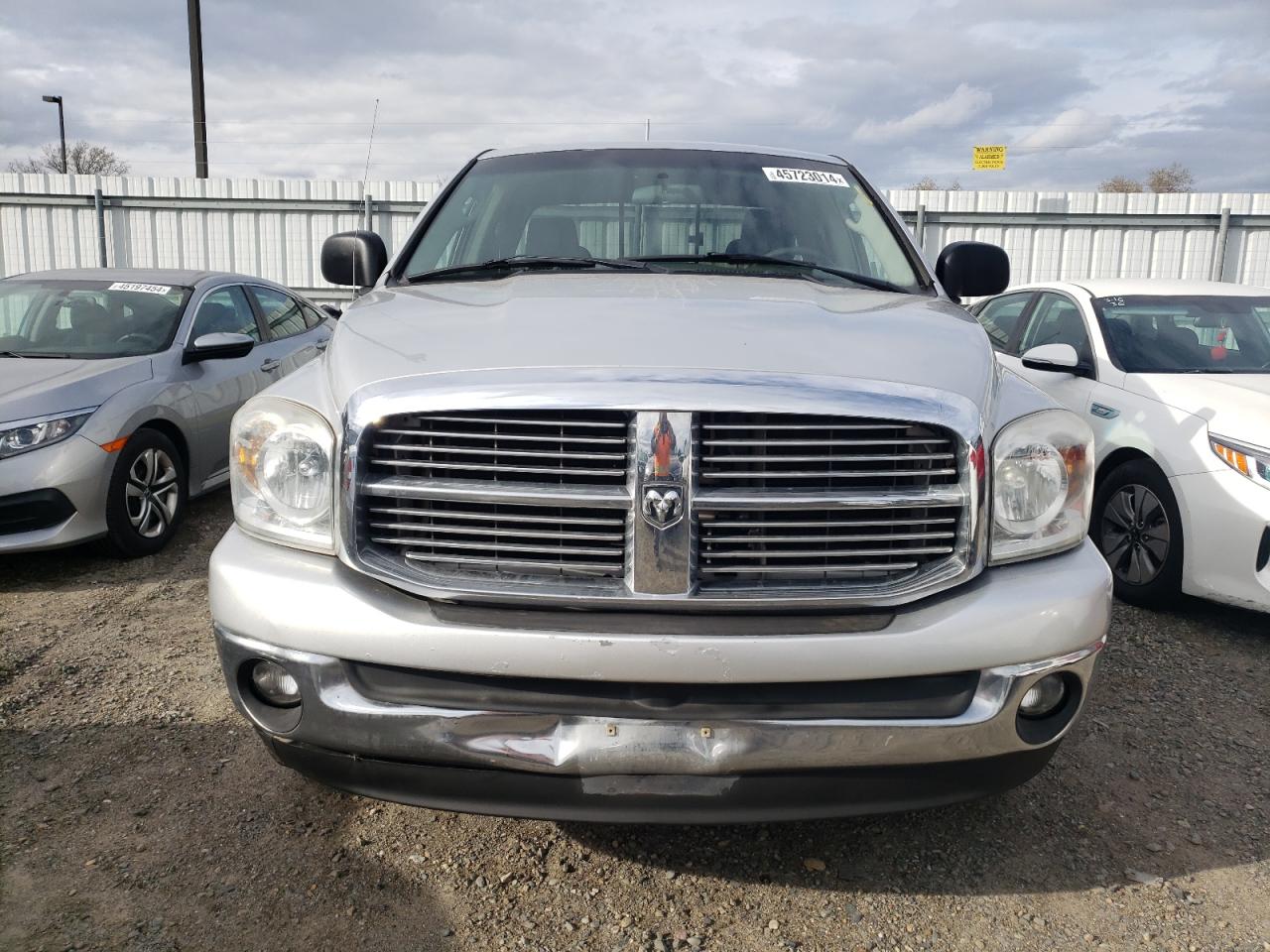 Photo 4 VIN: 1D7HA18287S169621 - DODGE RAM 