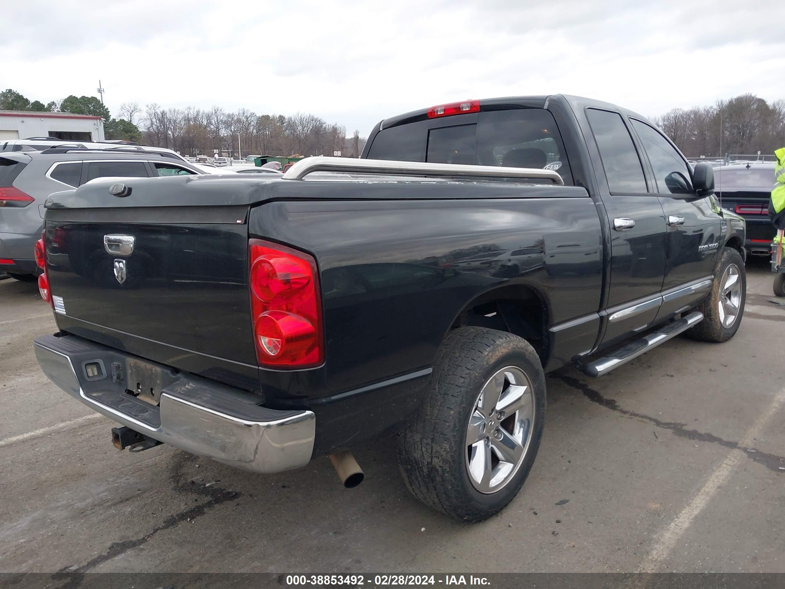 Photo 3 VIN: 1D7HA18287S251395 - DODGE RAM 