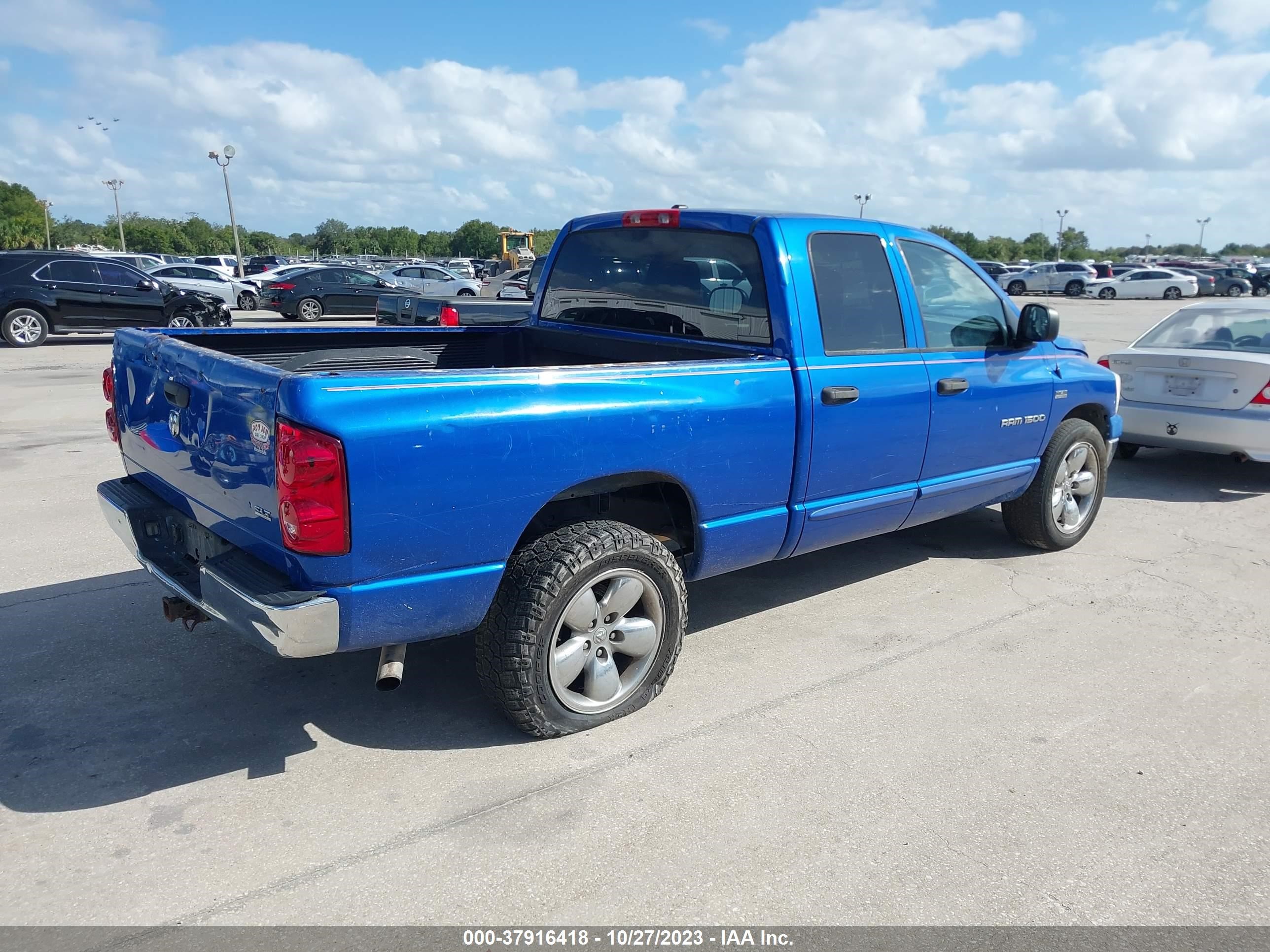 Photo 3 VIN: 1D7HA18297S157672 - DODGE RAM 