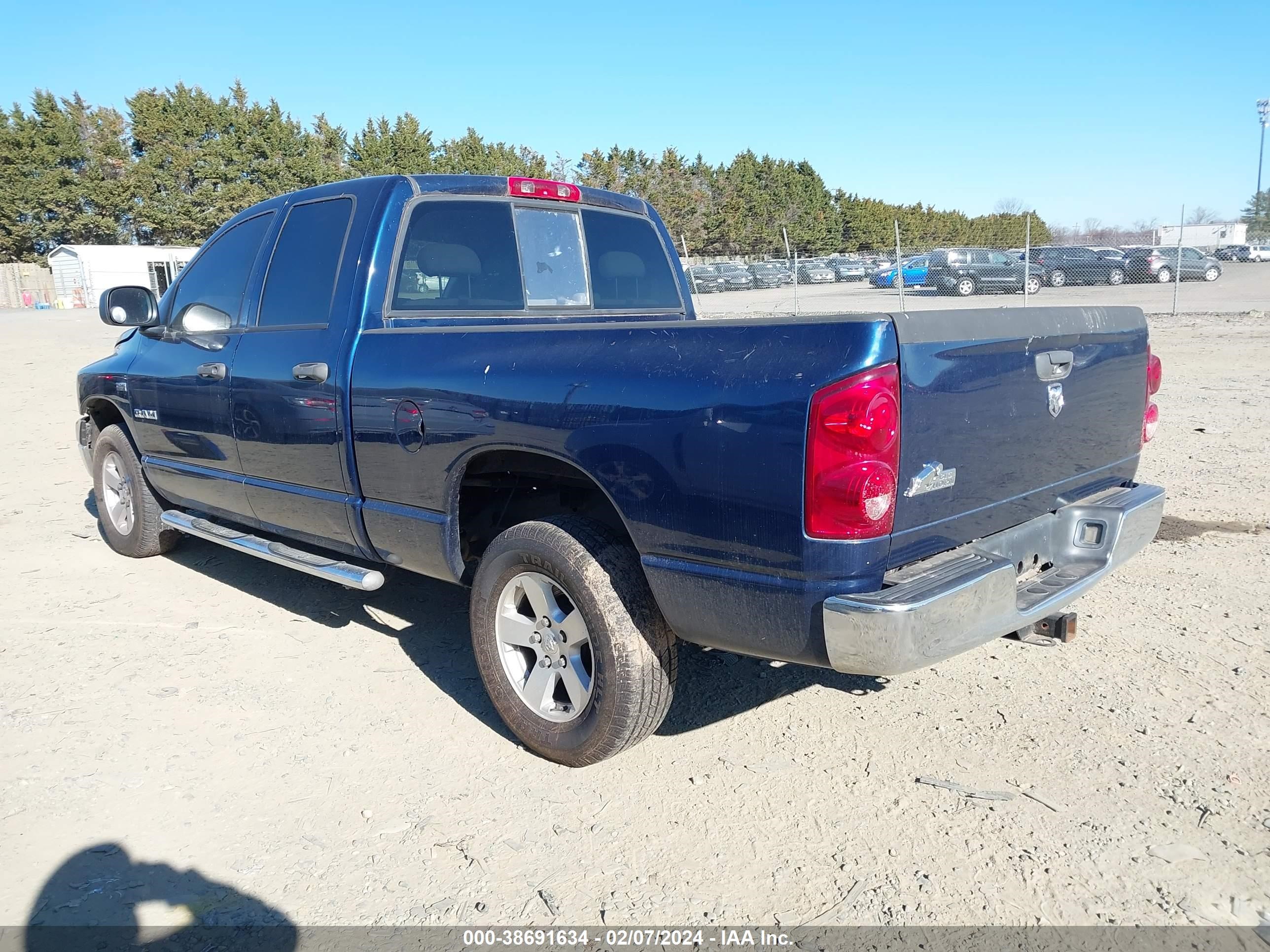 Photo 2 VIN: 1D7HA18298J223421 - DODGE RAM 