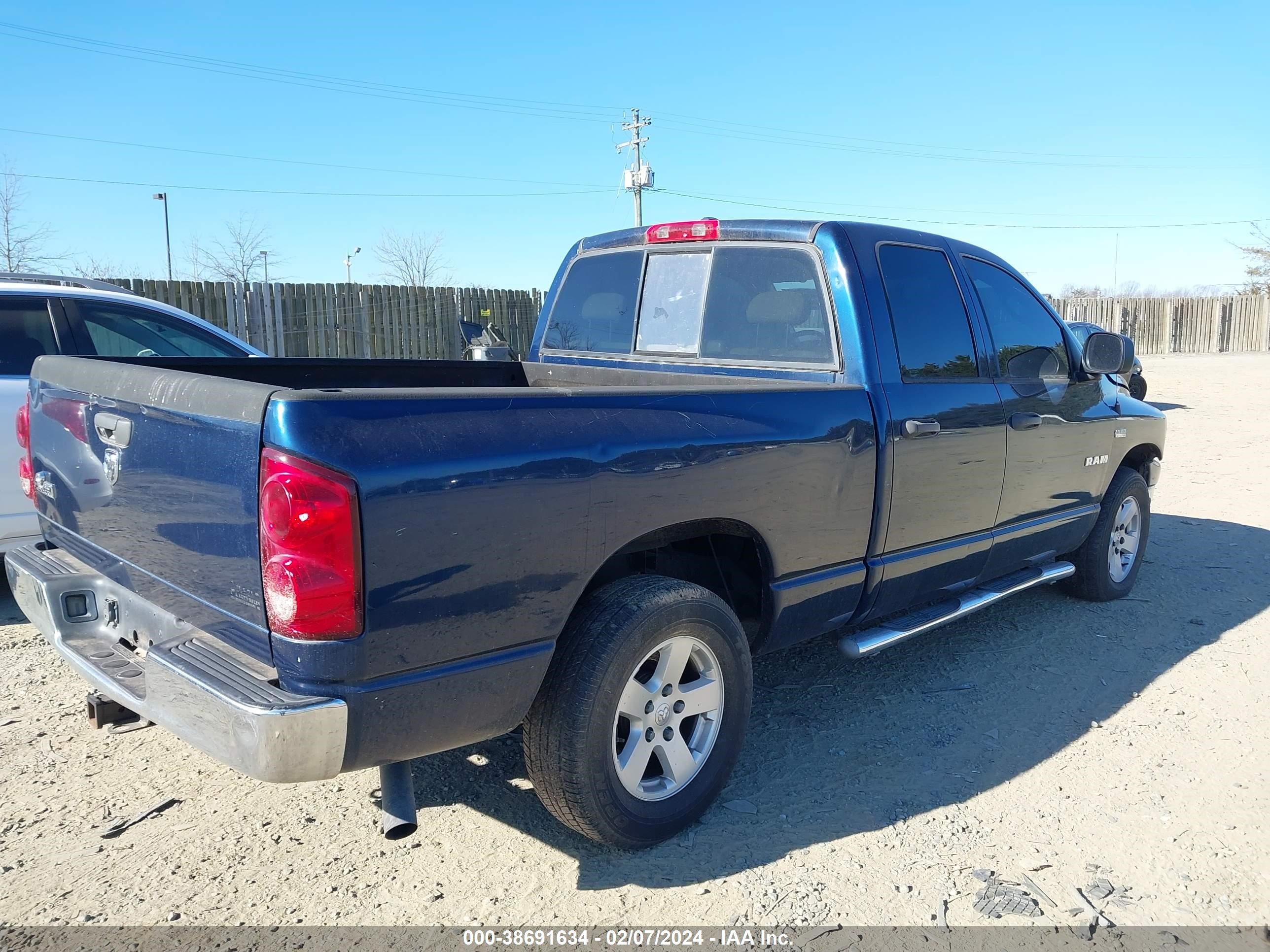 Photo 3 VIN: 1D7HA18298J223421 - DODGE RAM 