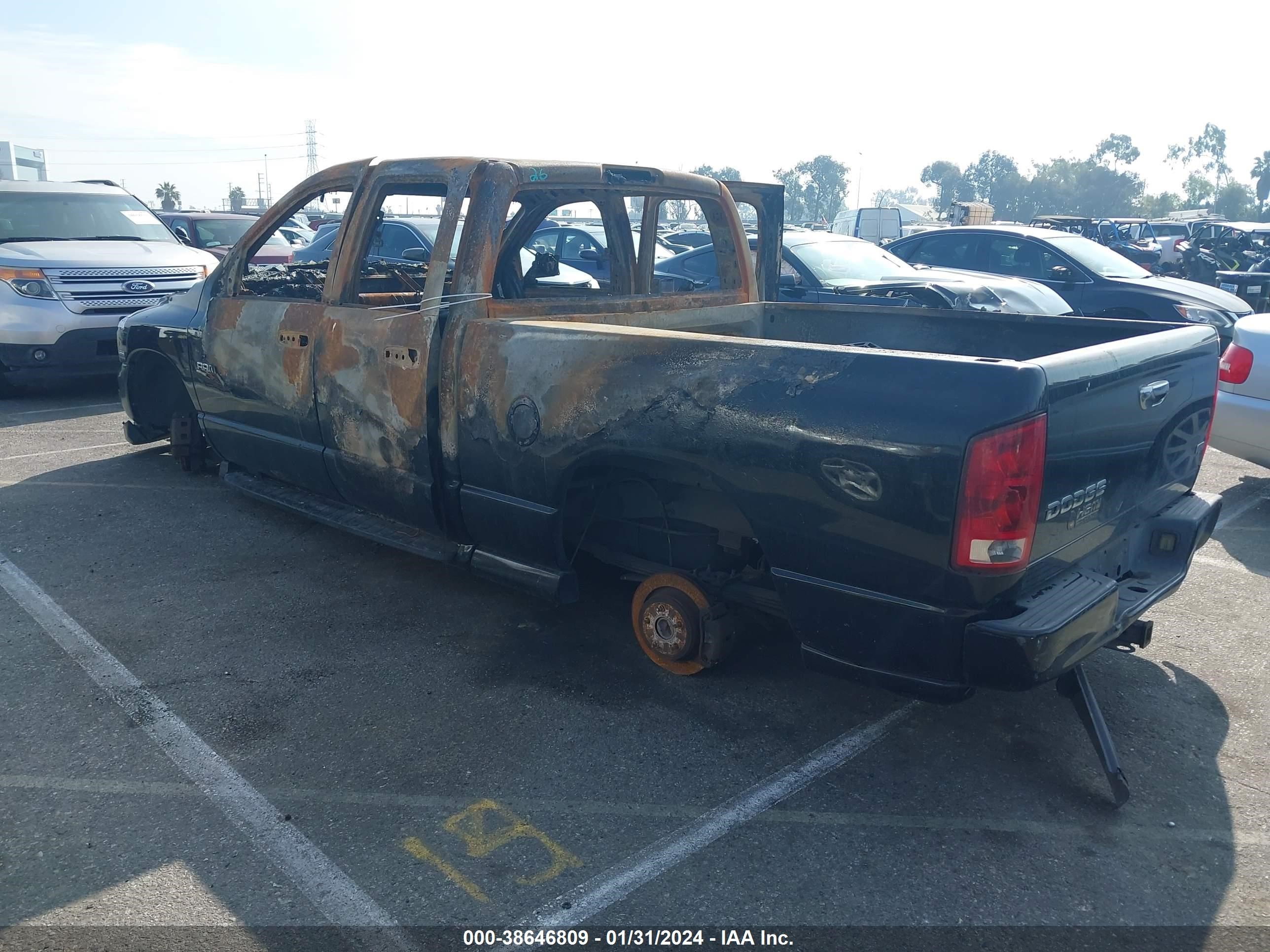 Photo 2 VIN: 1D7HA18D03S304392 - DODGE RAM 