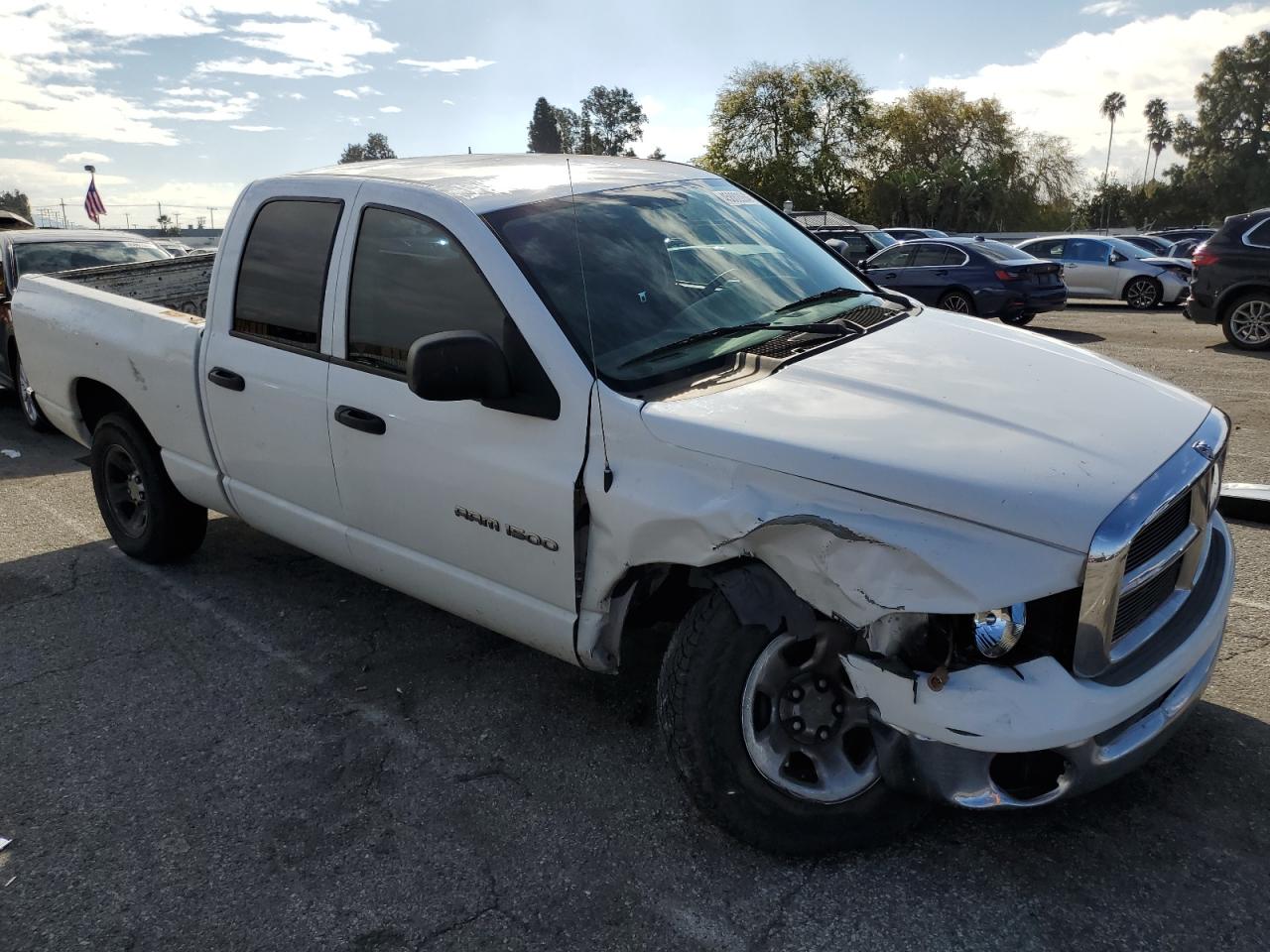 Photo 3 VIN: 1D7HA18D04S775377 - DODGE RAM 