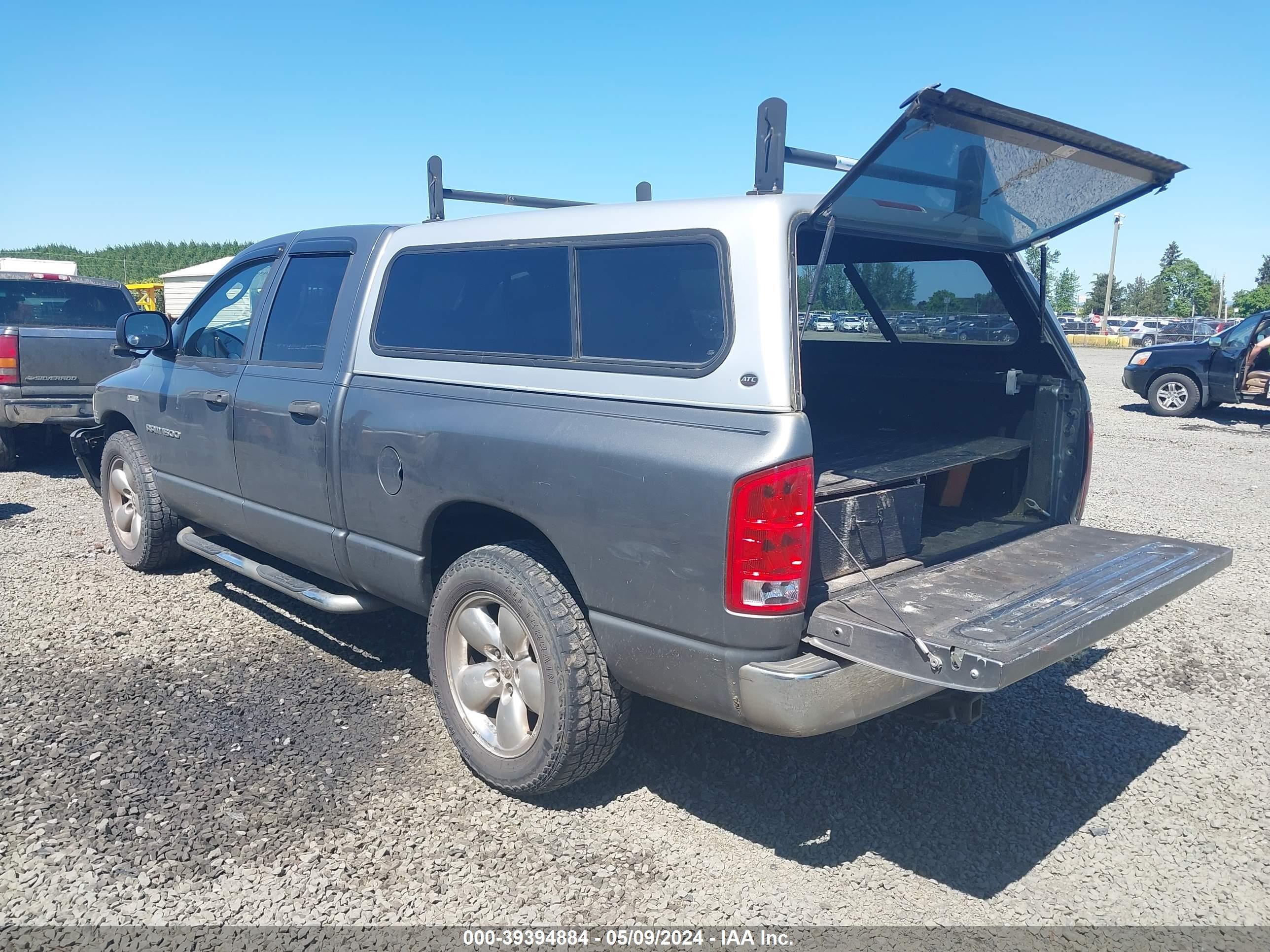 Photo 2 VIN: 1D7HA18D15S257215 - DODGE RAM 