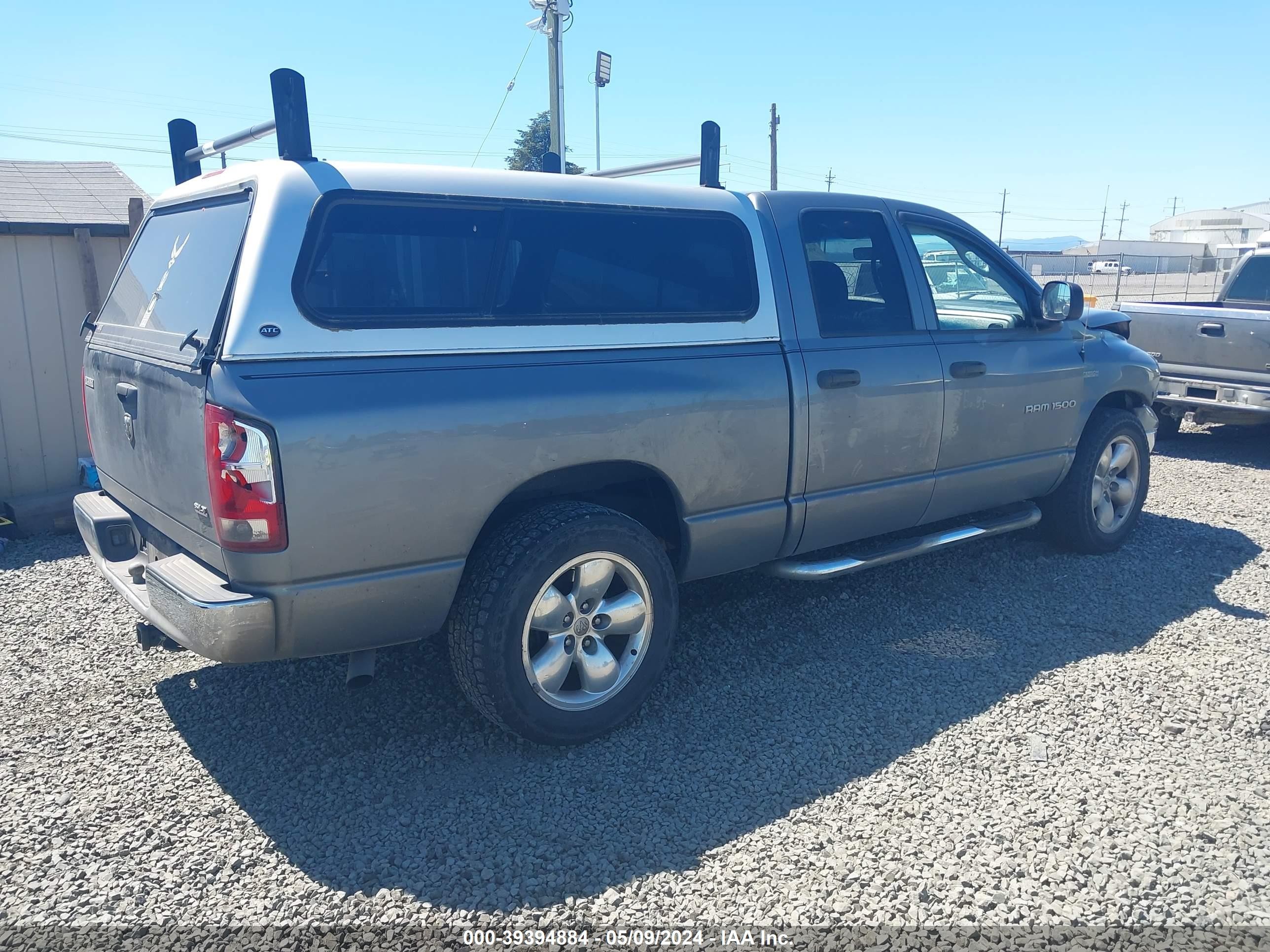 Photo 3 VIN: 1D7HA18D15S257215 - DODGE RAM 