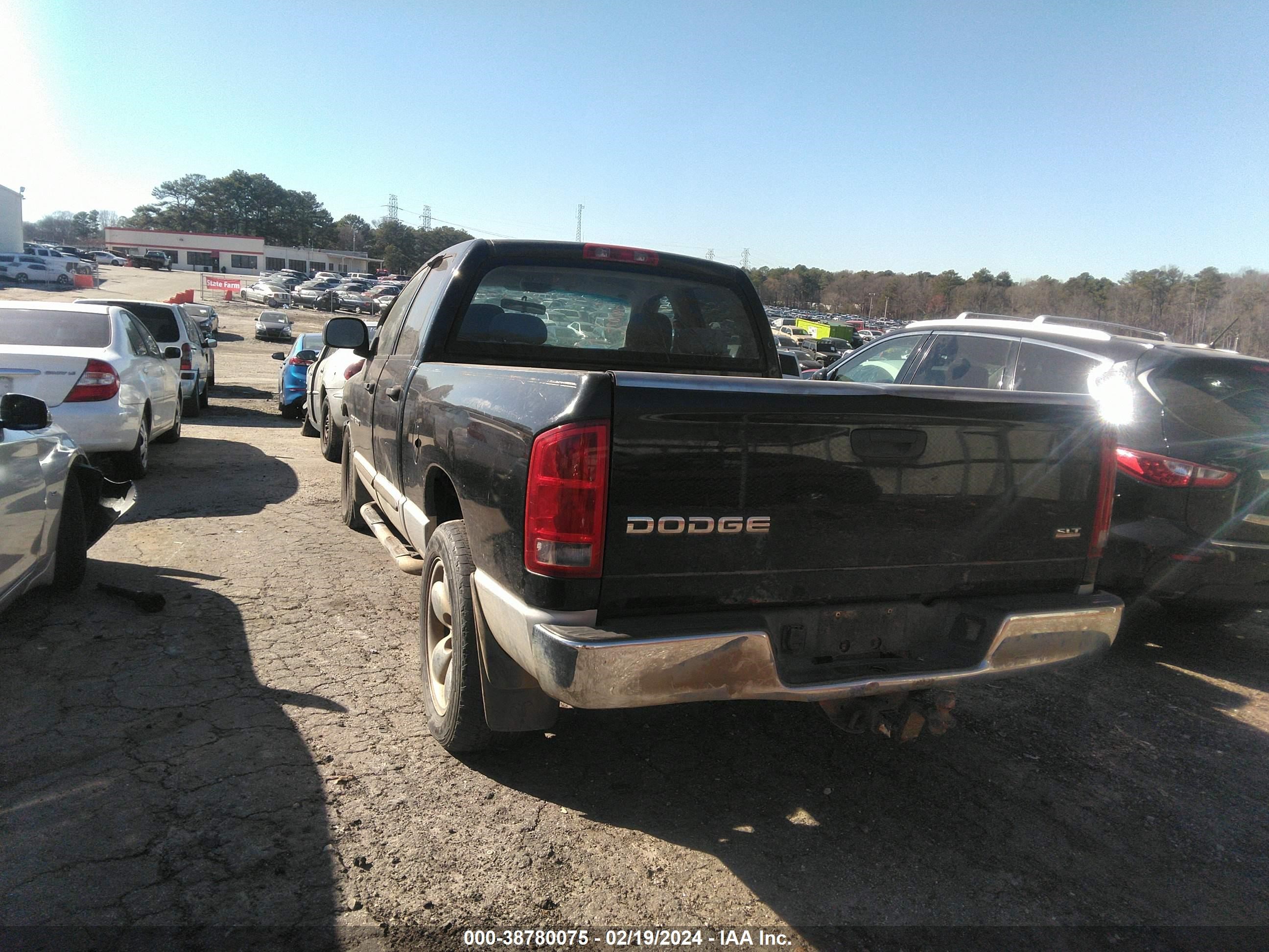 Photo 2 VIN: 1D7HA18D24S600130 - DODGE RAM 