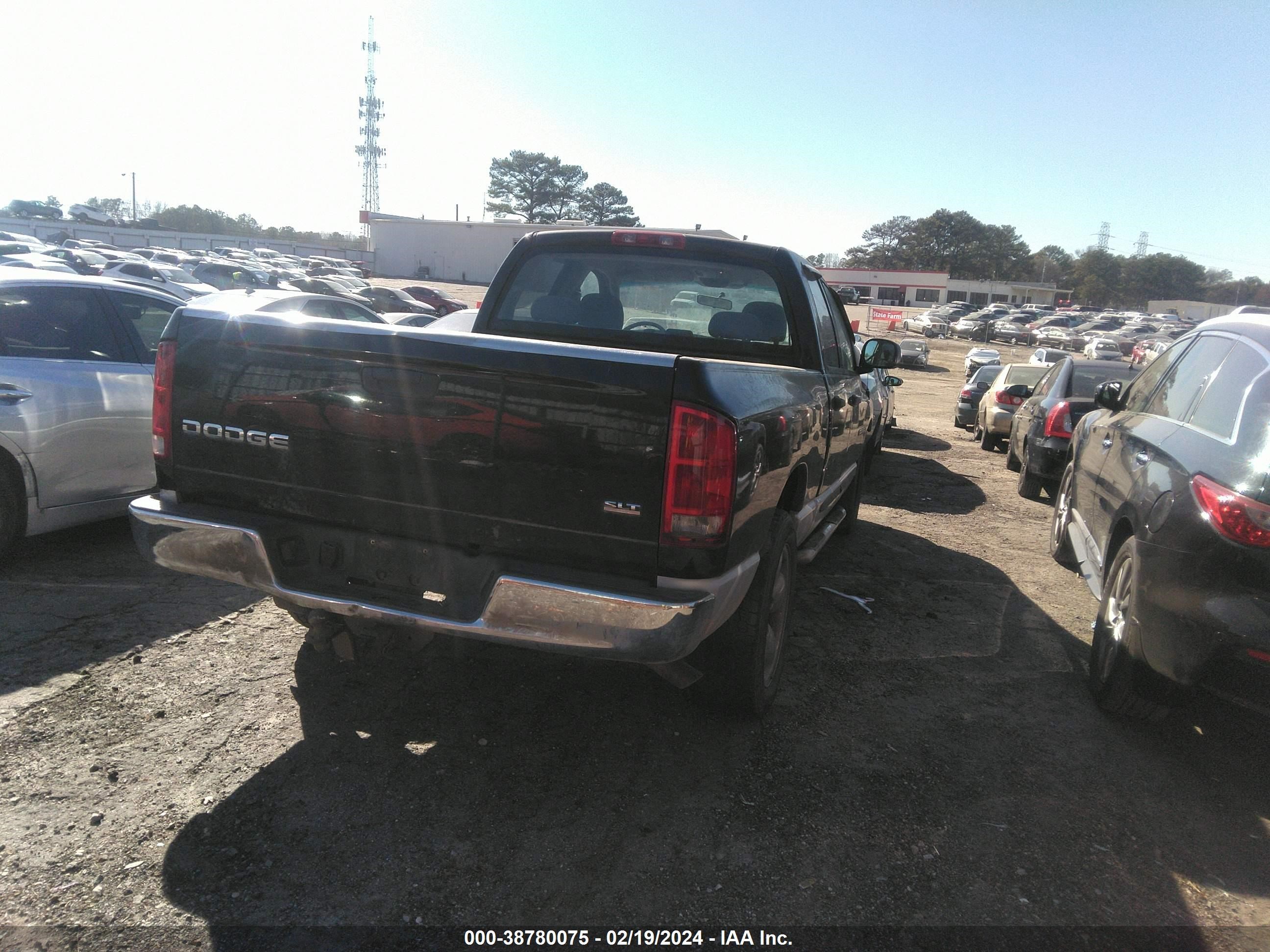 Photo 3 VIN: 1D7HA18D24S600130 - DODGE RAM 