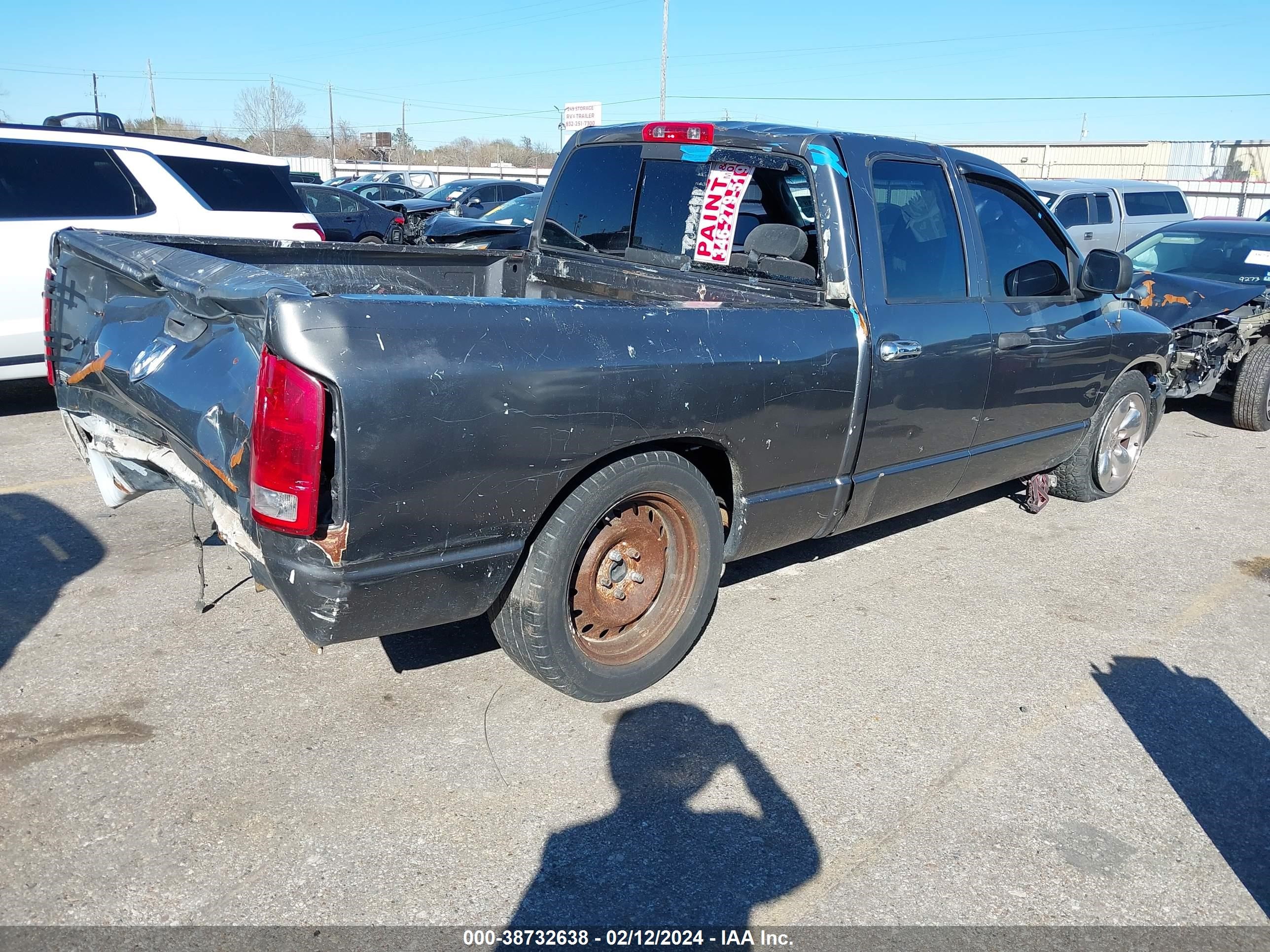 Photo 3 VIN: 1D7HA18D24S620216 - DODGE RAM 