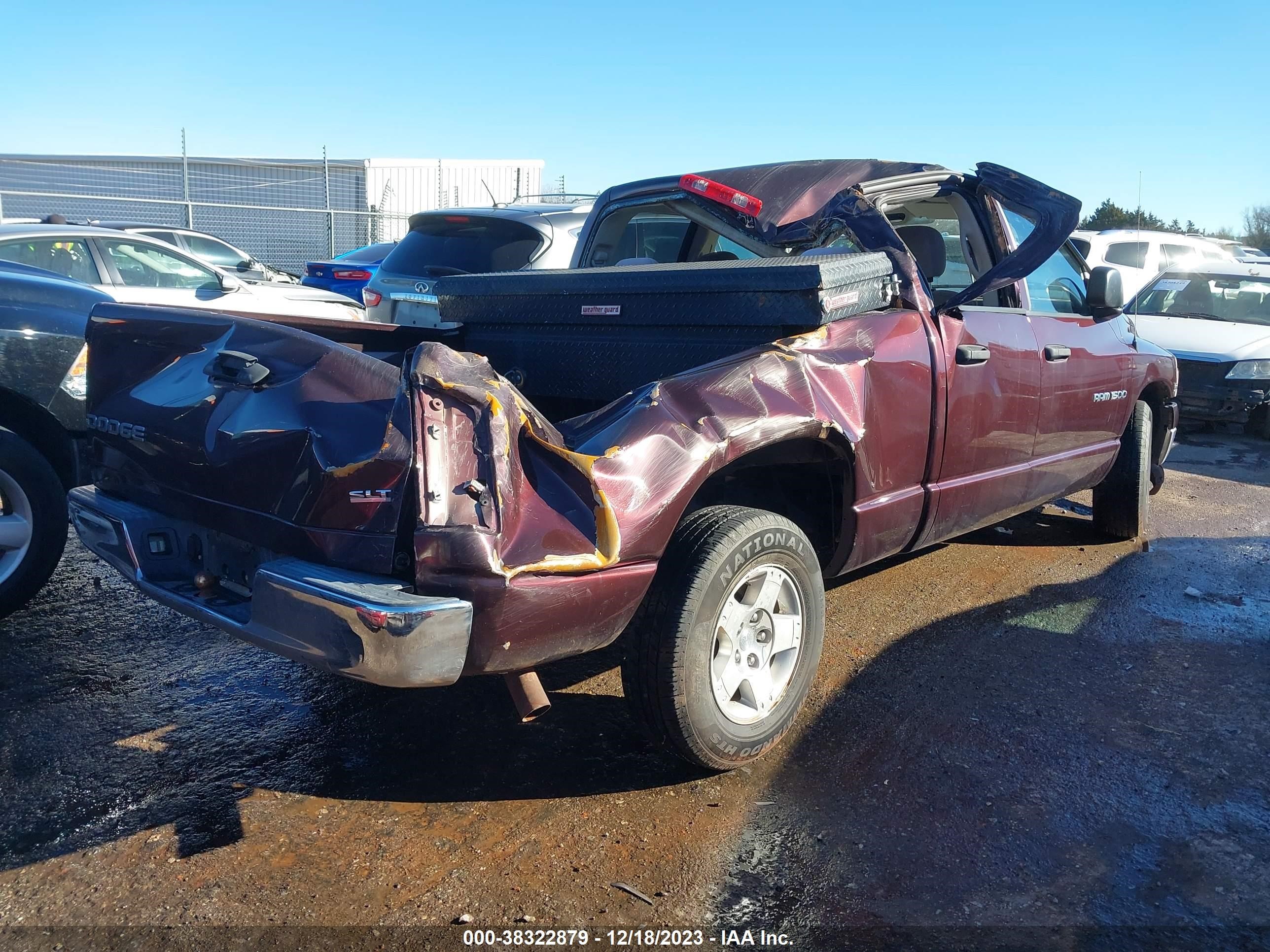 Photo 3 VIN: 1D7HA18D24S620376 - DODGE RAM 