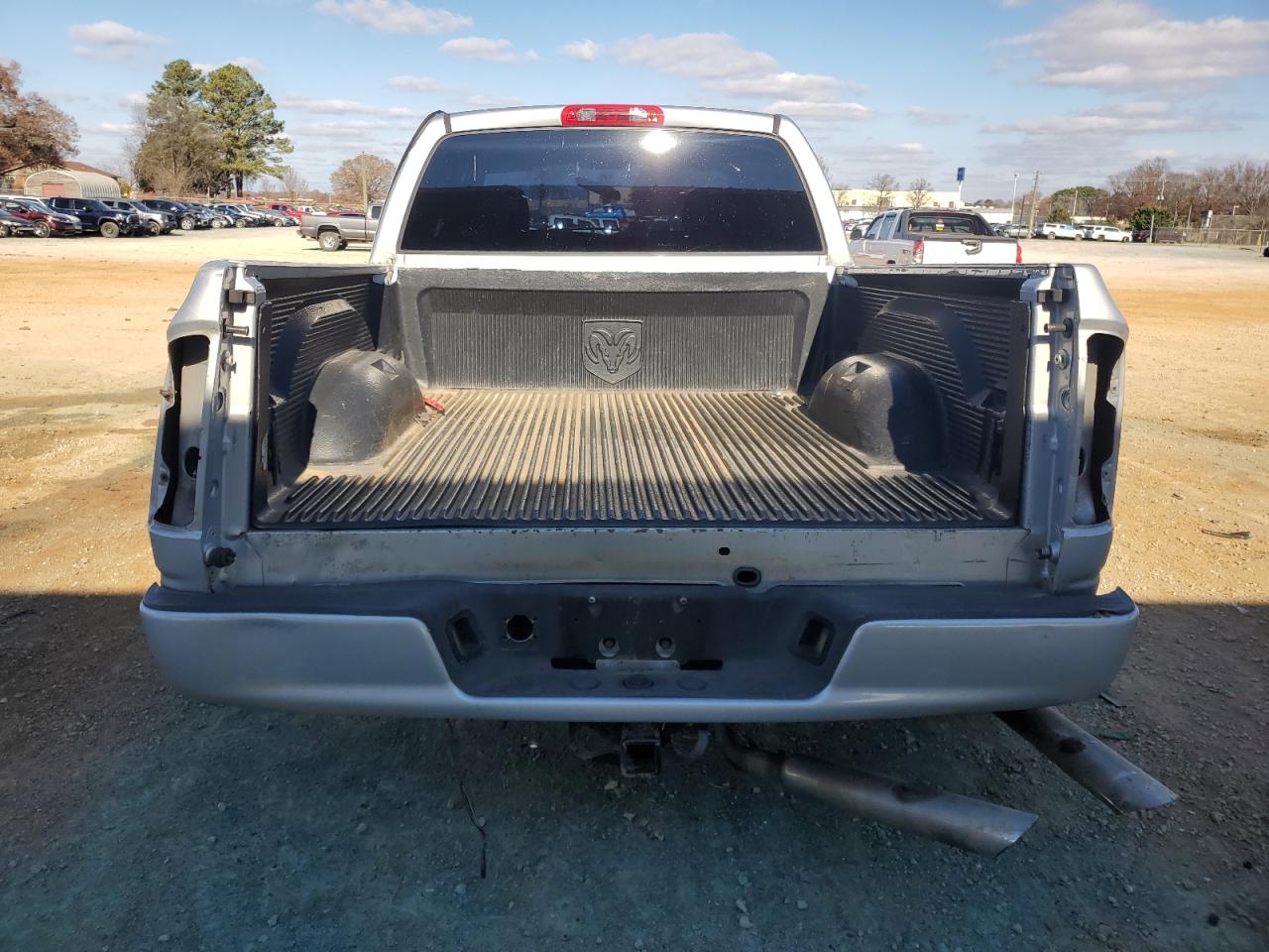 Photo 5 VIN: 1D7HA18D33S271551 - DODGE RAM 