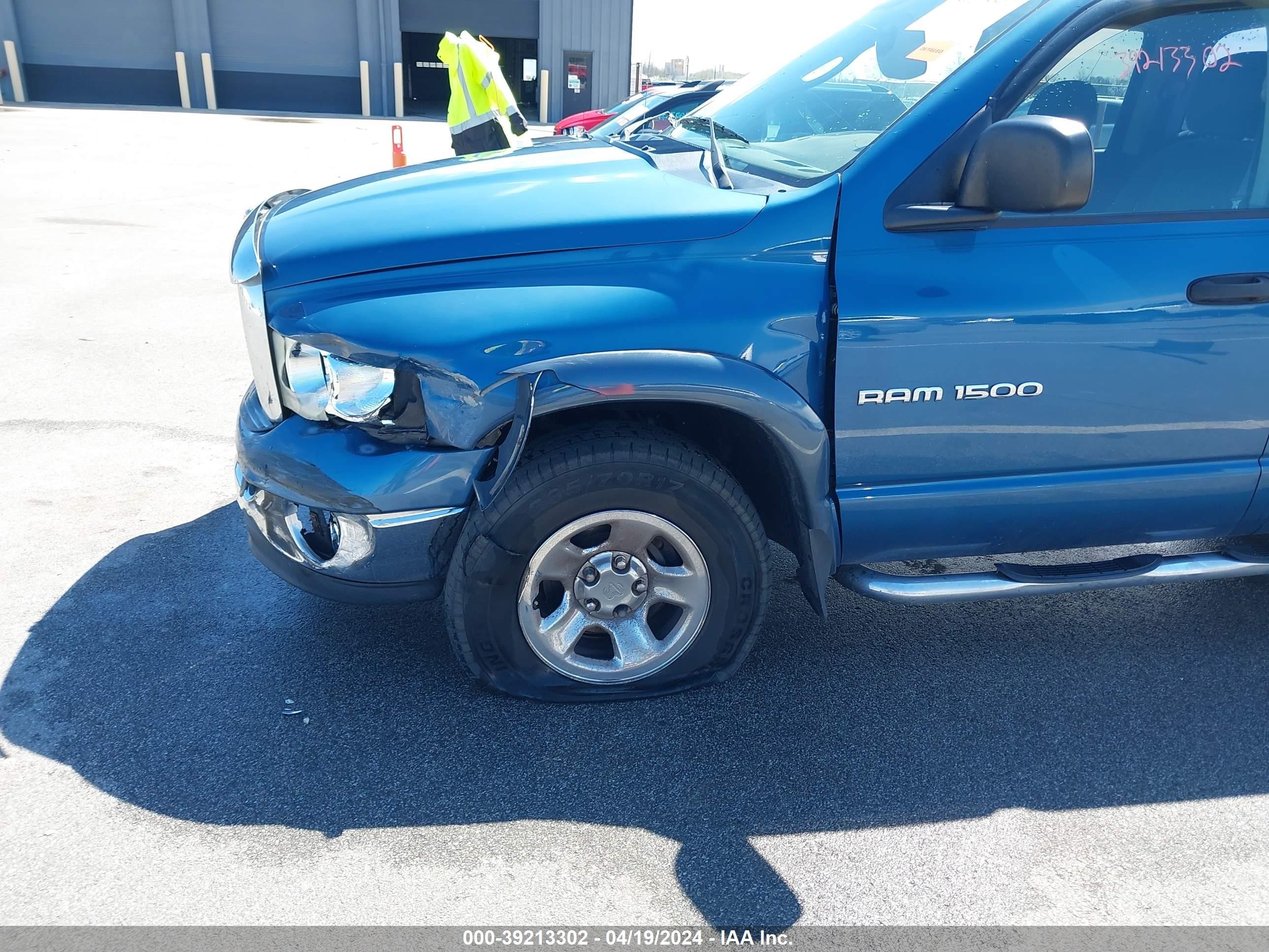 Photo 16 VIN: 1D7HA18D33S320103 - DODGE RAM 