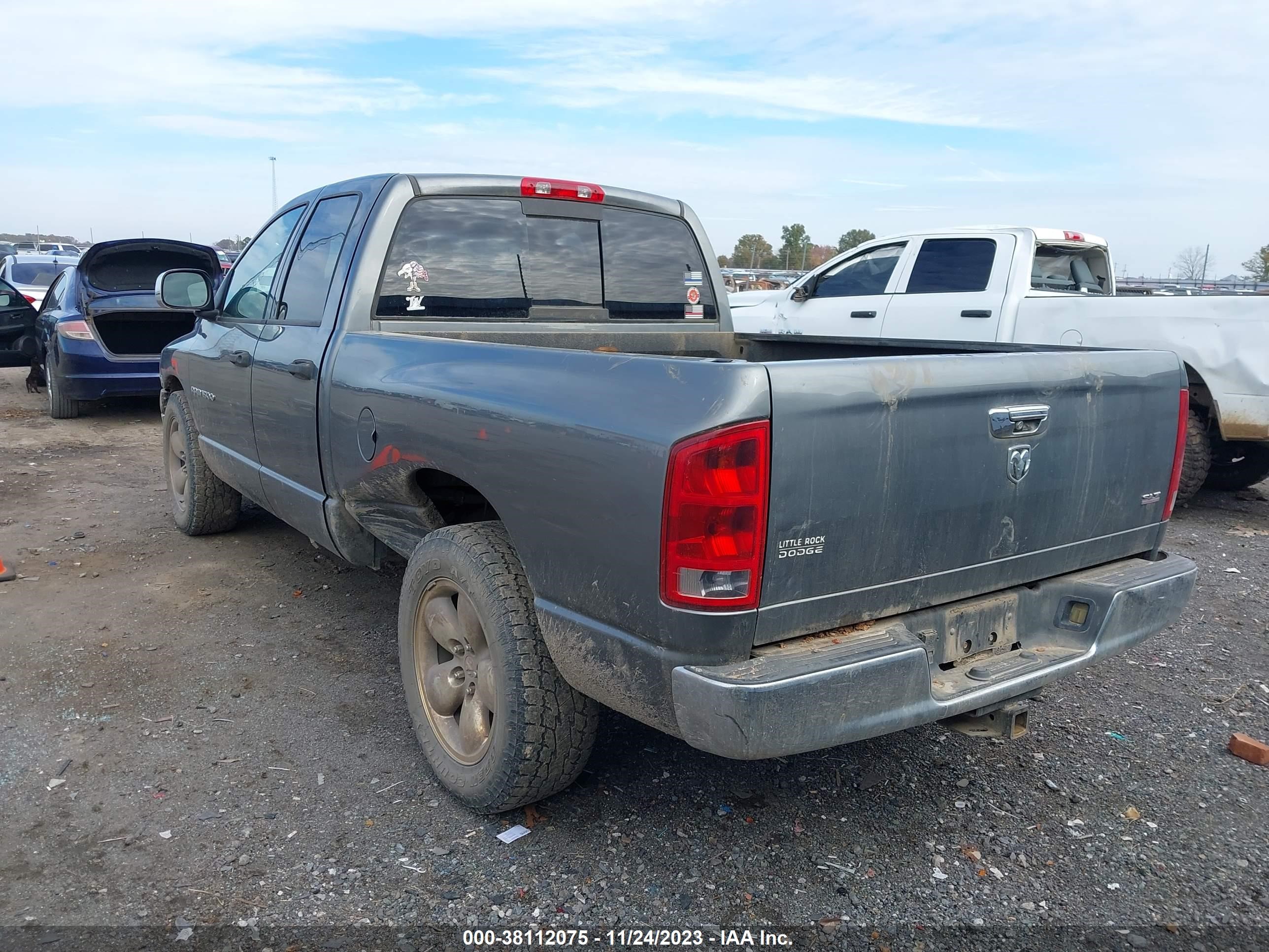 Photo 2 VIN: 1D7HA18D45S153916 - DODGE RAM 