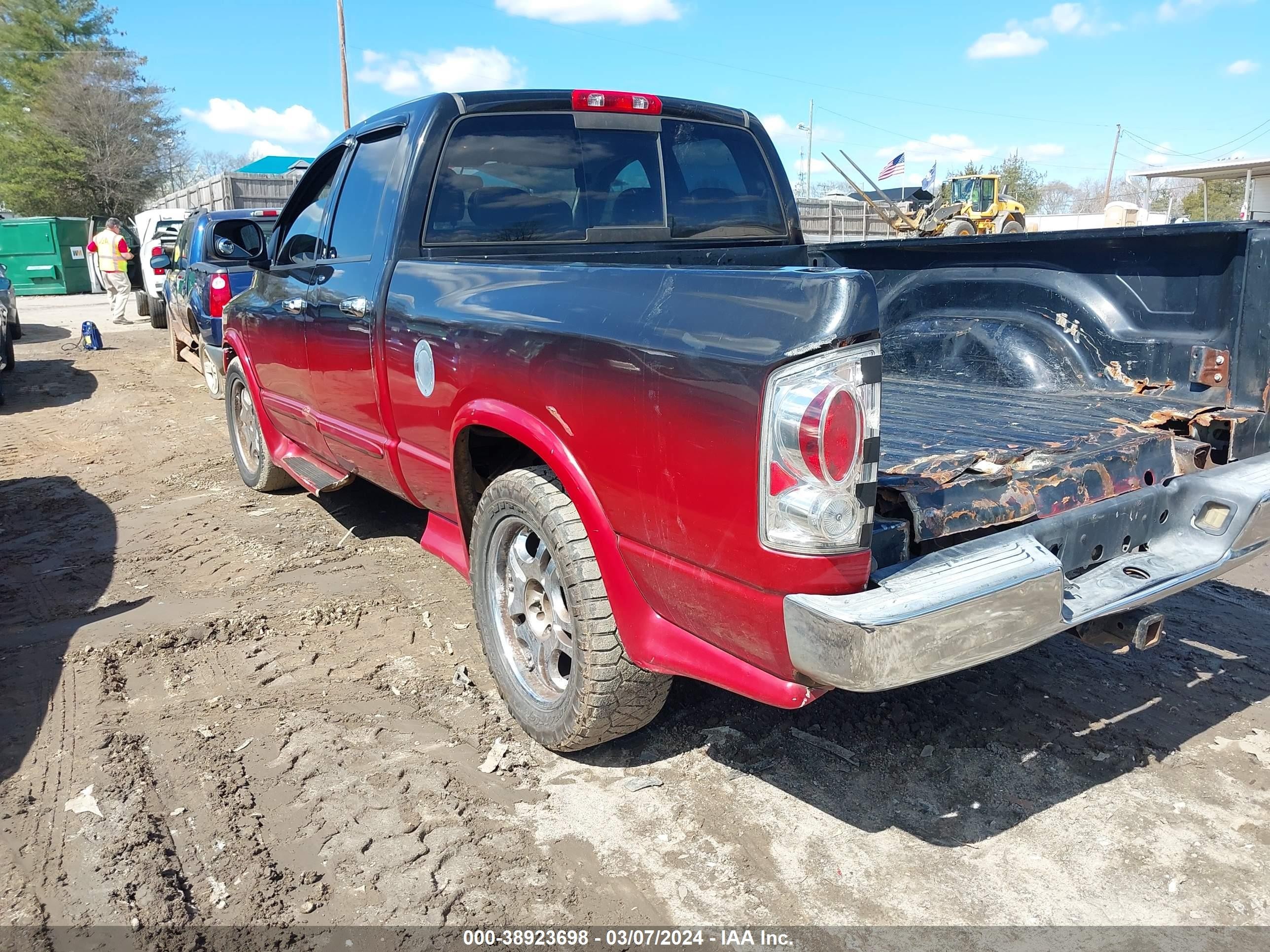 Photo 2 VIN: 1D7HA18D45S173325 - DODGE RAM 