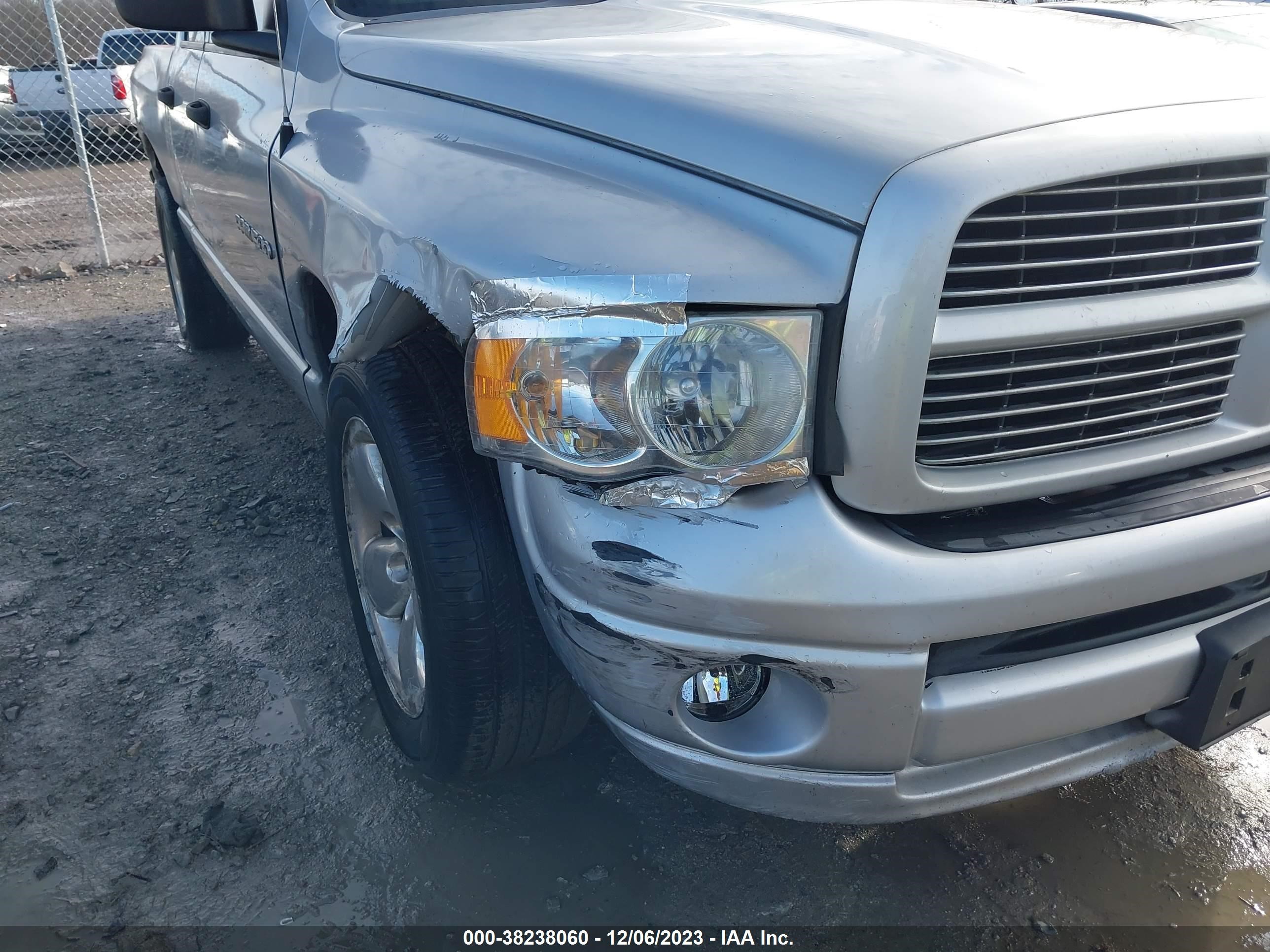 Photo 5 VIN: 1D7HA18D53S371036 - DODGE RAM 