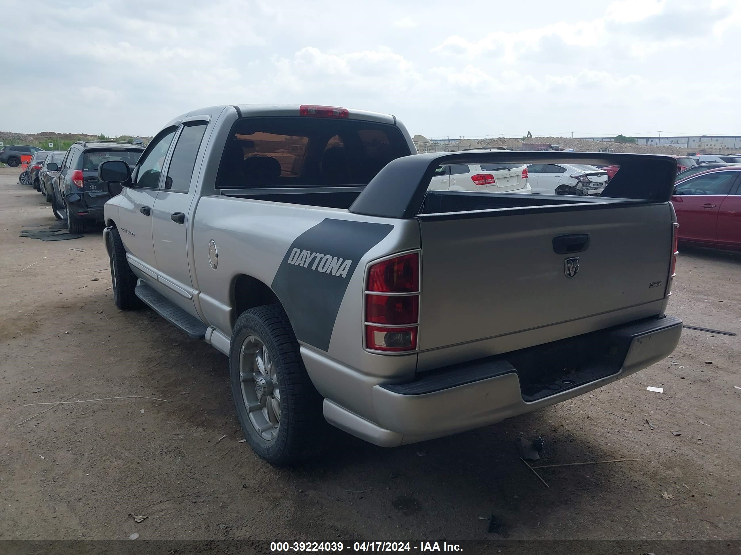 Photo 2 VIN: 1D7HA18D55J636370 - DODGE RAM 