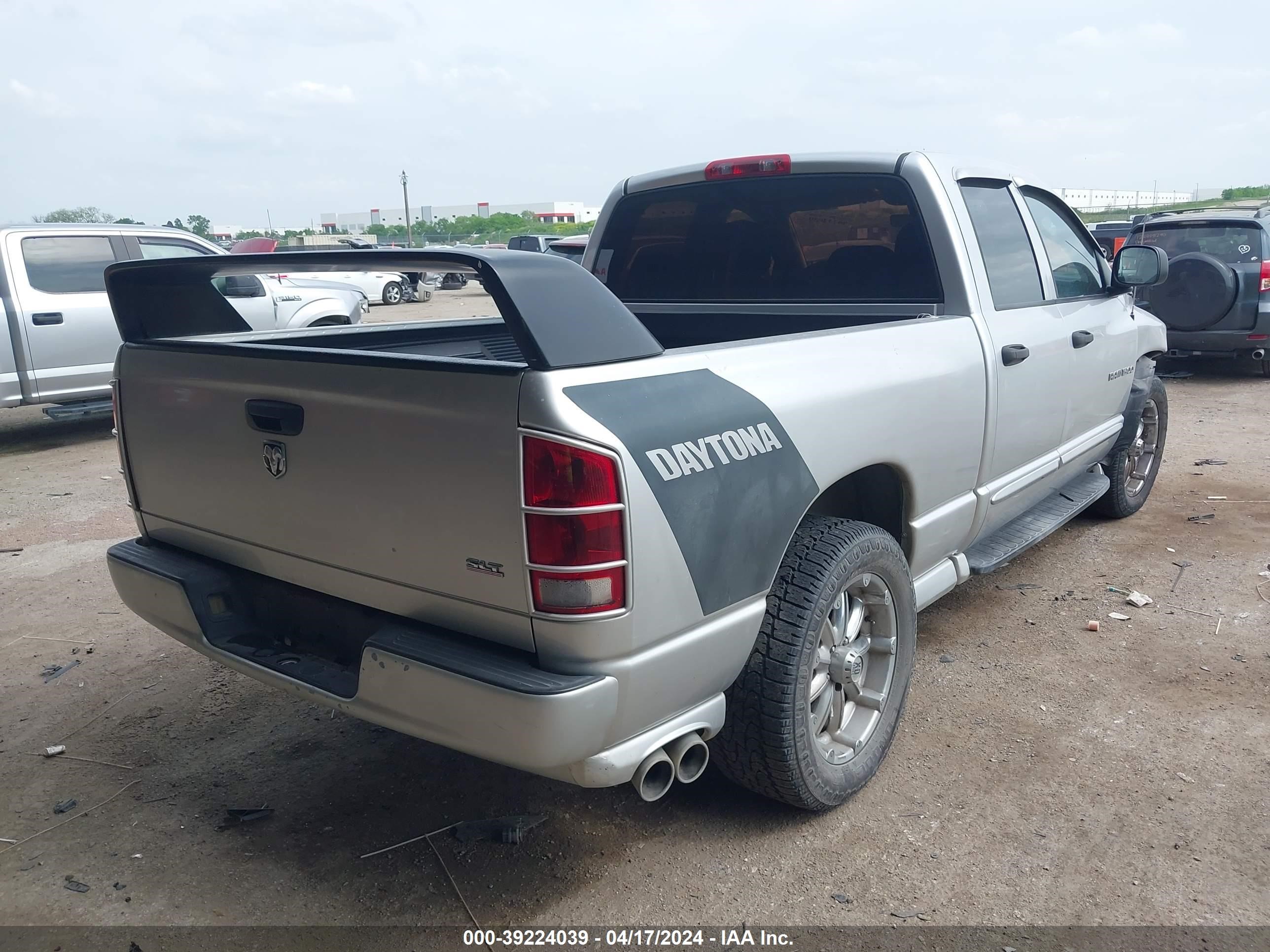 Photo 3 VIN: 1D7HA18D55J636370 - DODGE RAM 