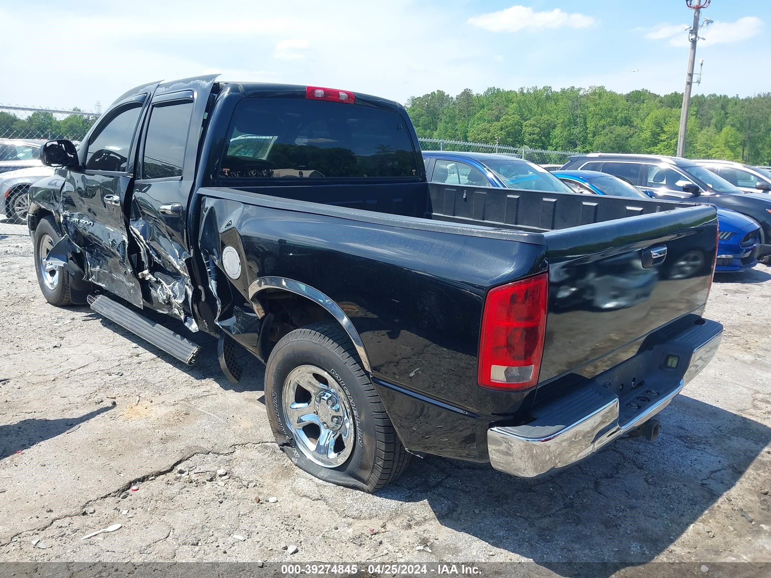 Photo 2 VIN: 1D7HA18D63S273424 - DODGE RAM 