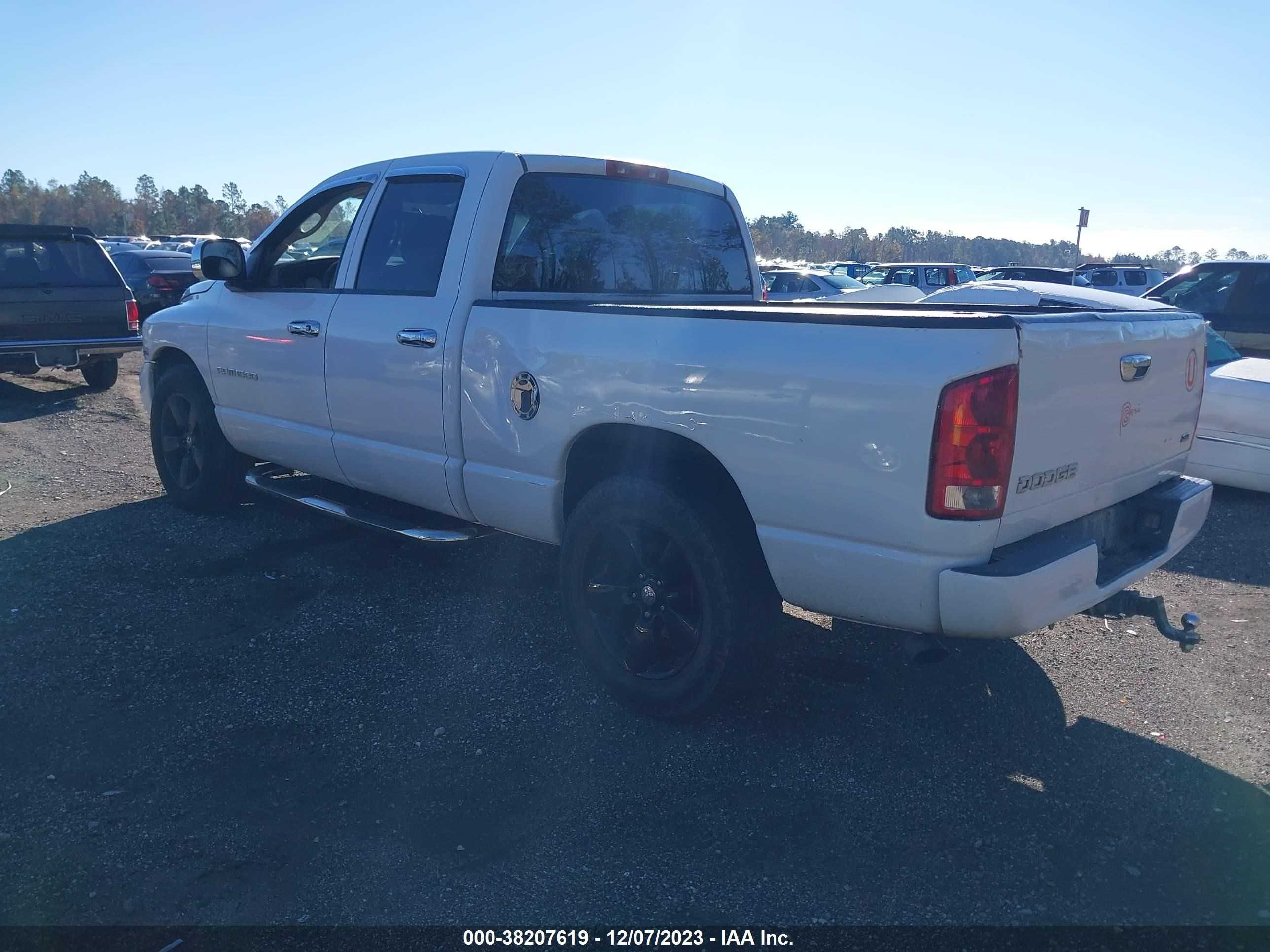 Photo 2 VIN: 1D7HA18D63S293415 - DODGE RAM 