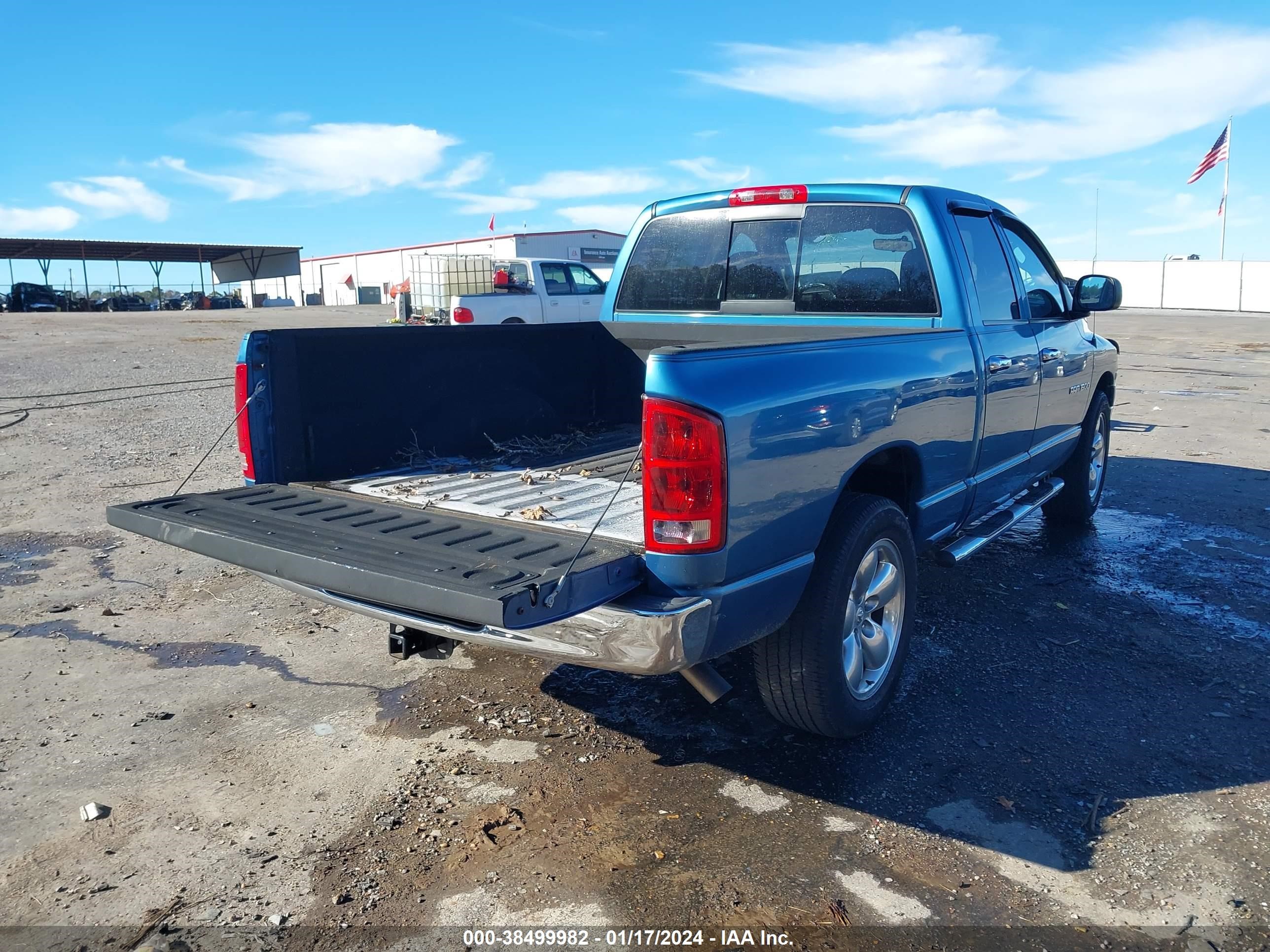 Photo 3 VIN: 1D7HA18D65J578382 - DODGE RAM 