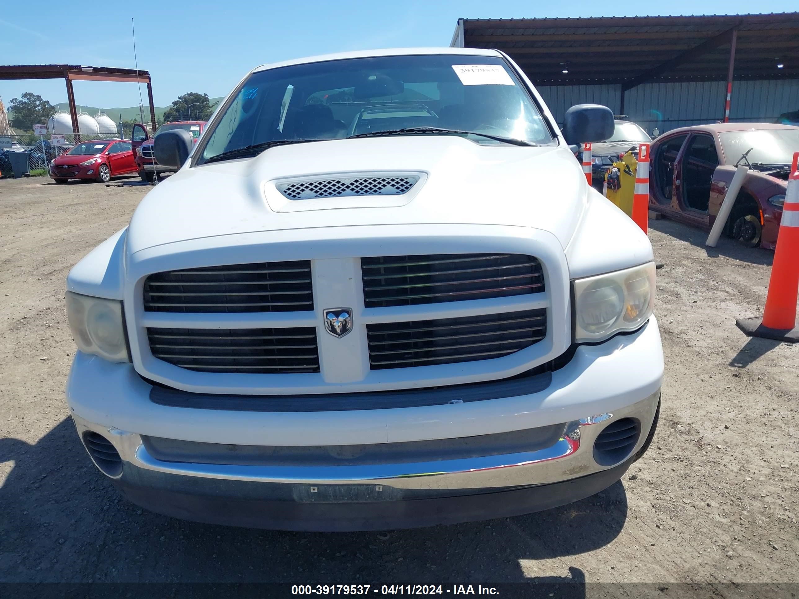 Photo 12 VIN: 1D7HA18D65J625409 - DODGE RAM 