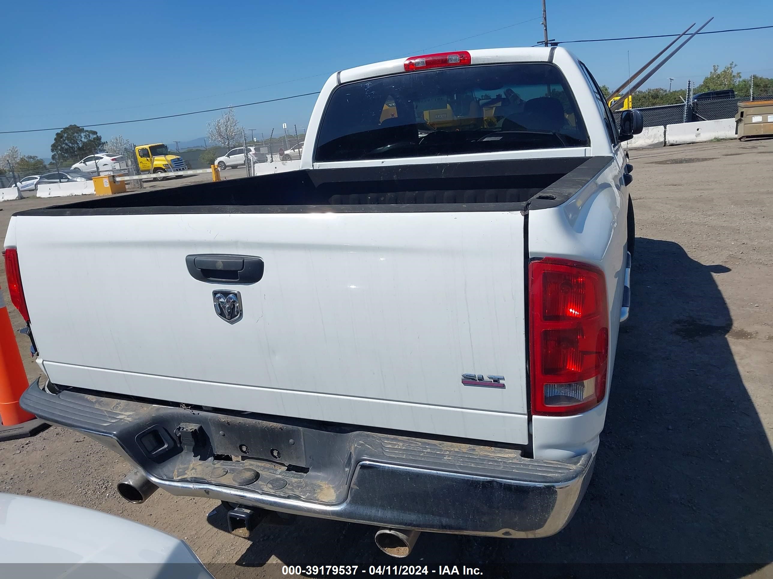 Photo 16 VIN: 1D7HA18D65J625409 - DODGE RAM 