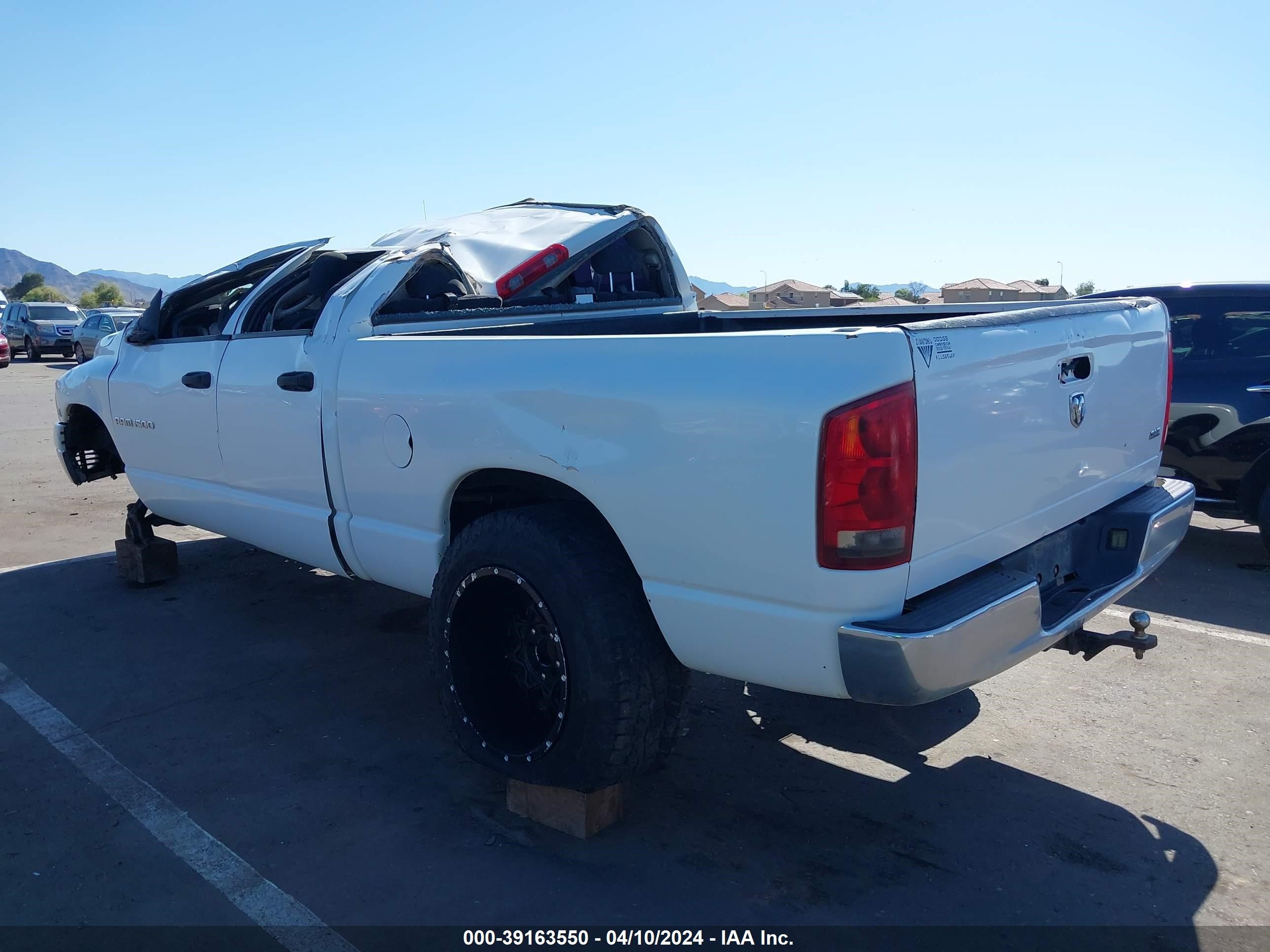 Photo 2 VIN: 1D7HA18D65S100683 - DODGE RAM 