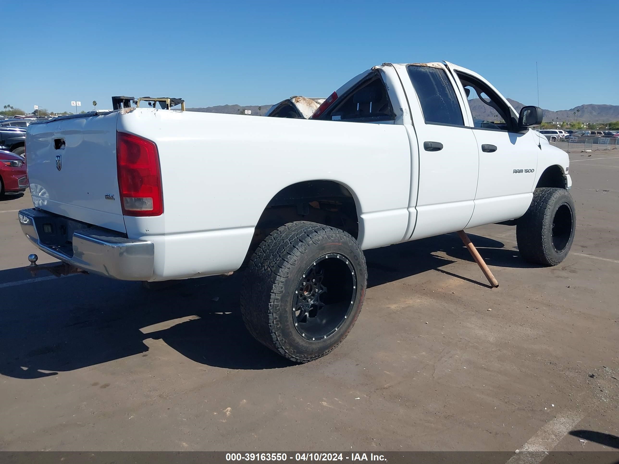 Photo 3 VIN: 1D7HA18D65S100683 - DODGE RAM 