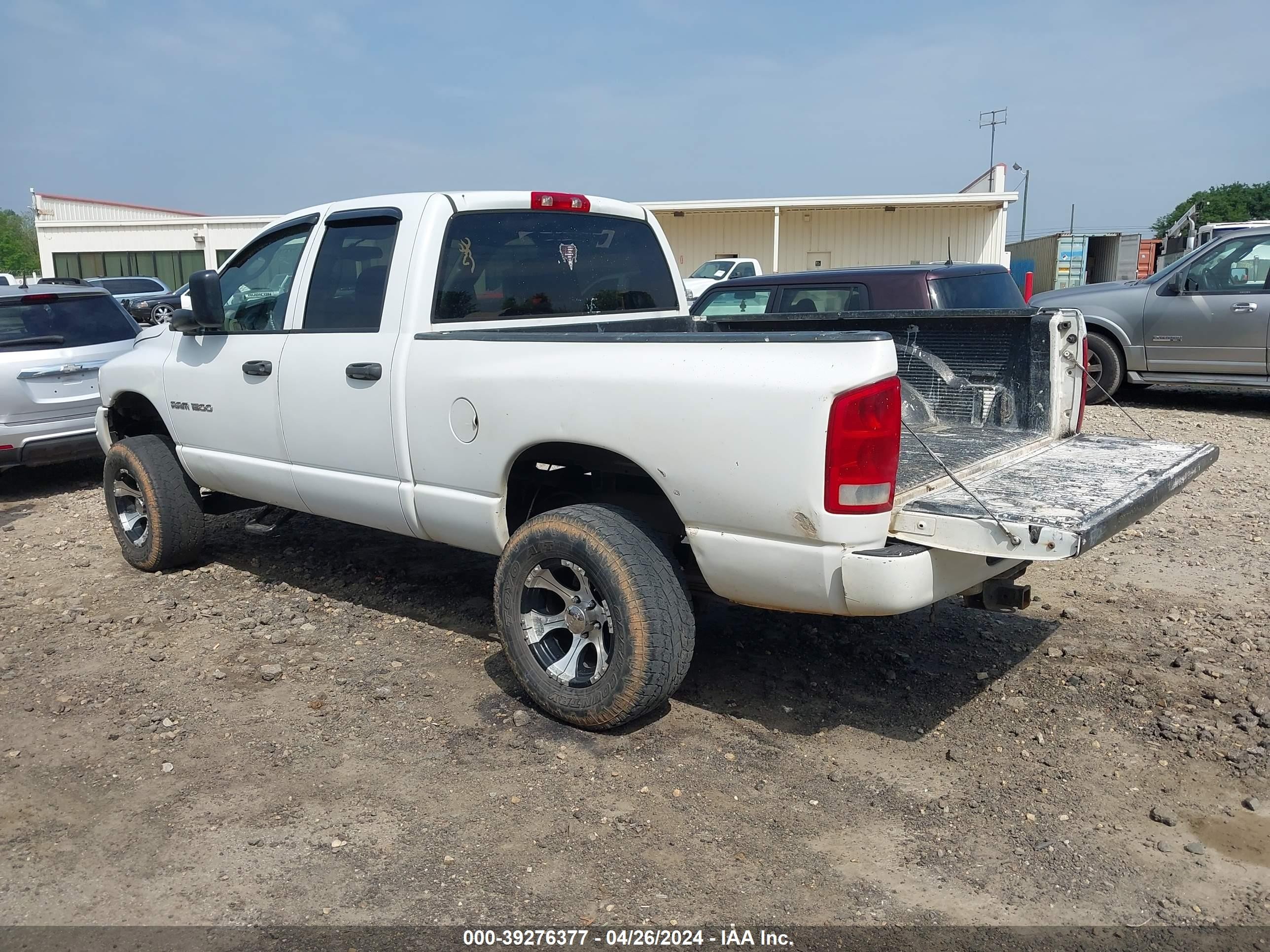 Photo 2 VIN: 1D7HA18D65S334015 - DODGE RAM 