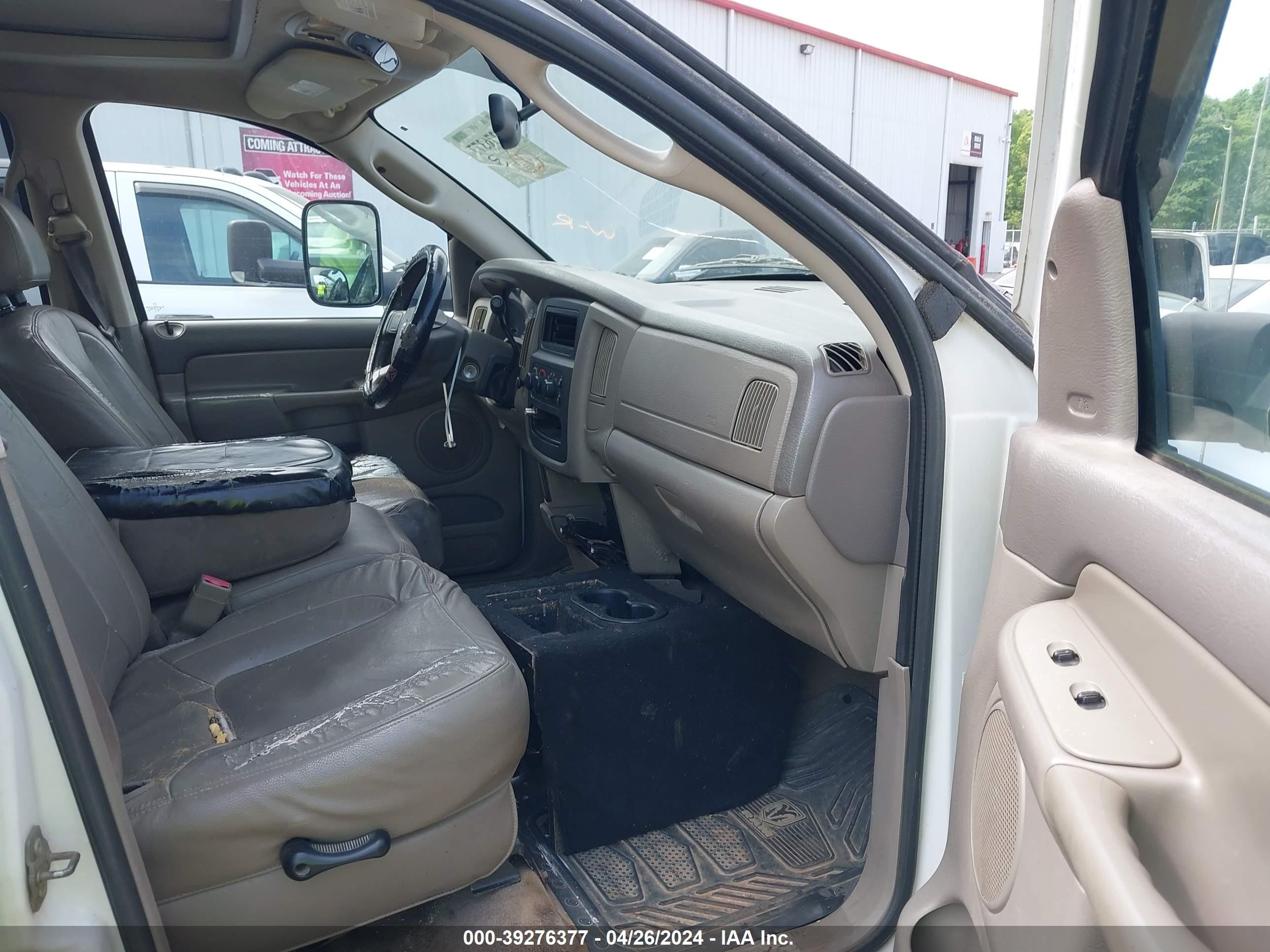 Photo 4 VIN: 1D7HA18D65S334015 - DODGE RAM 