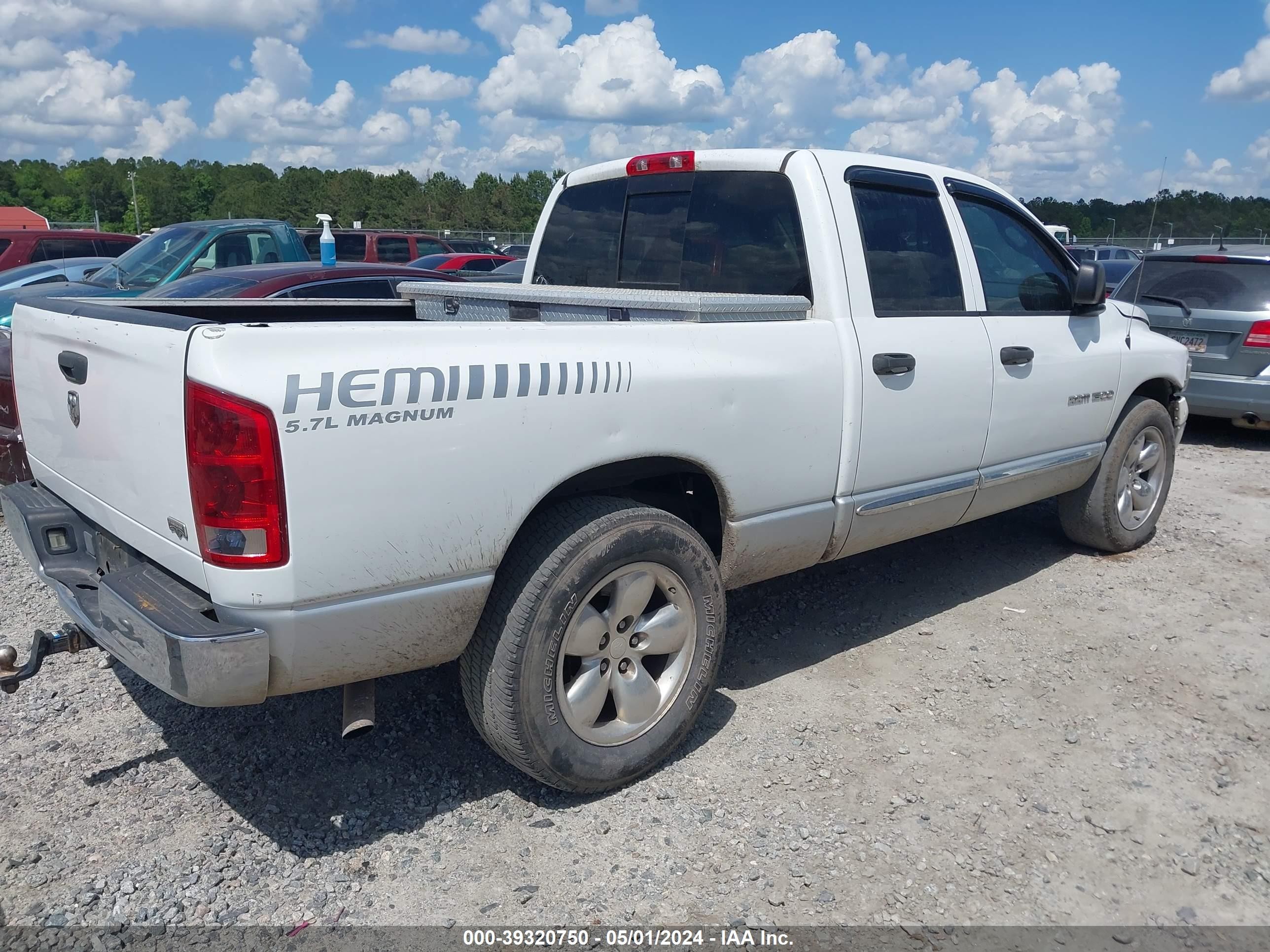 Photo 3 VIN: 1D7HA18D85S246647 - DODGE RAM 