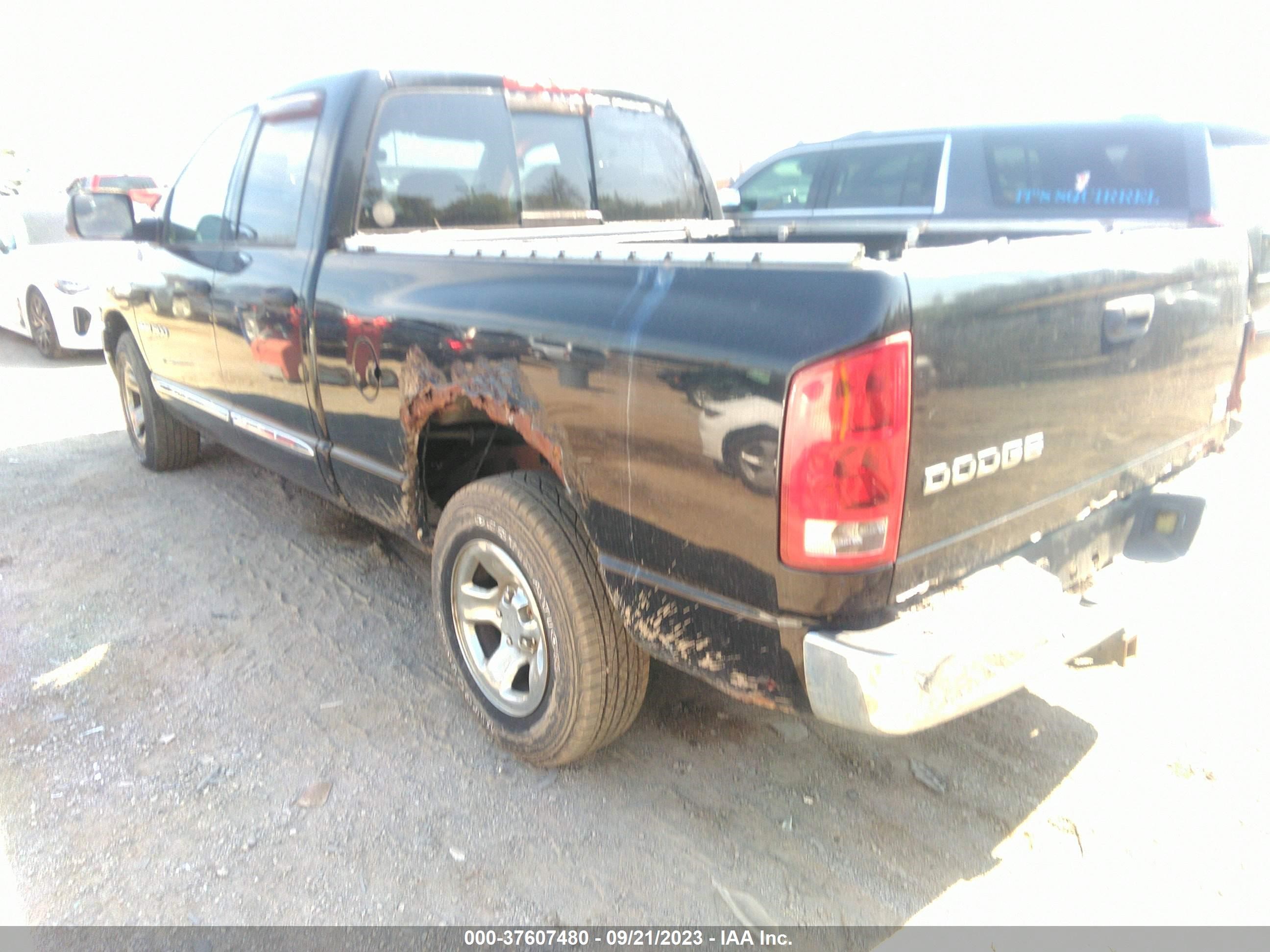 Photo 2 VIN: 1D7HA18D94S668389 - DODGE RAM 