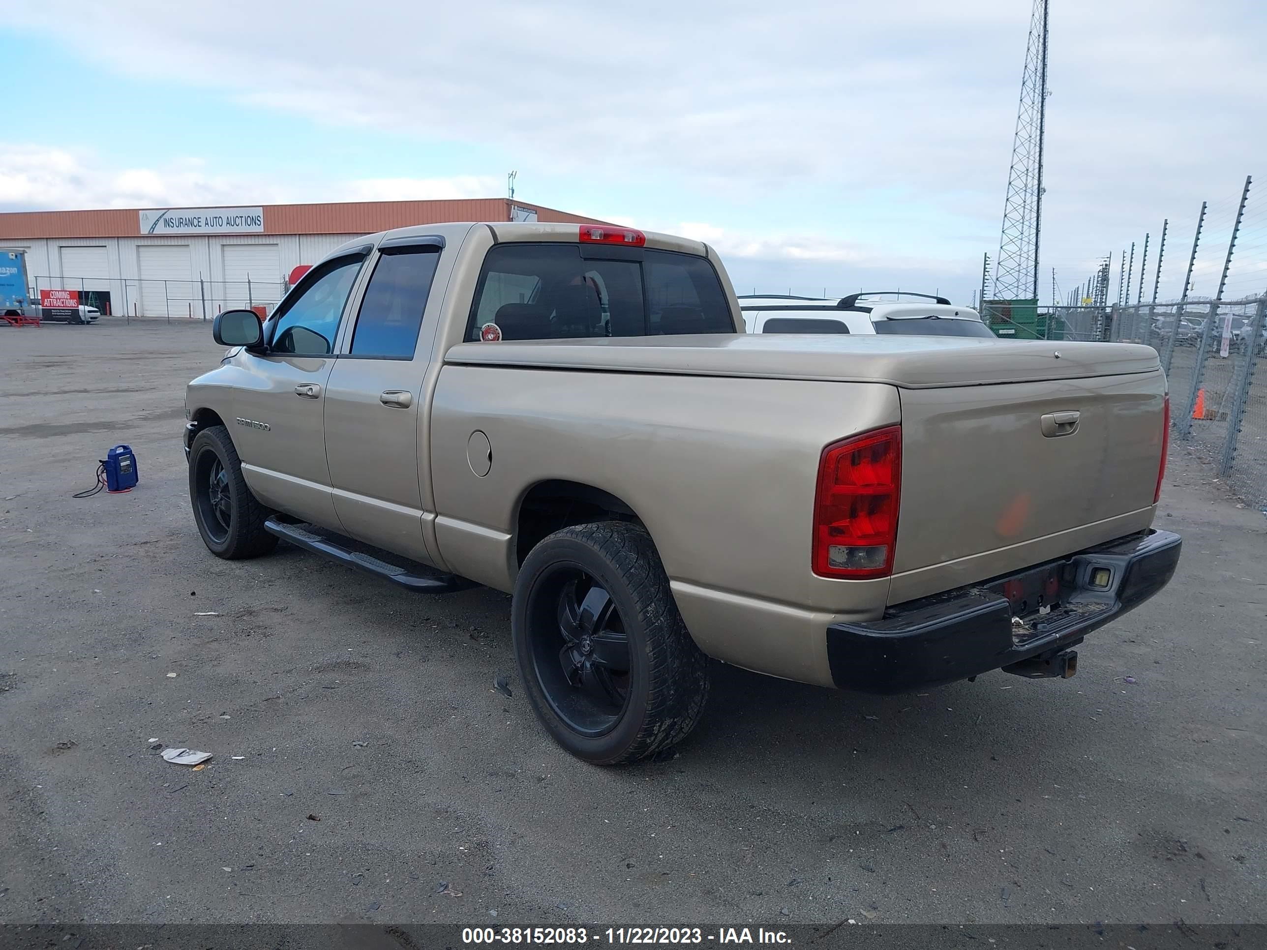 Photo 2 VIN: 1D7HA18DX5S153919 - DODGE RAM 