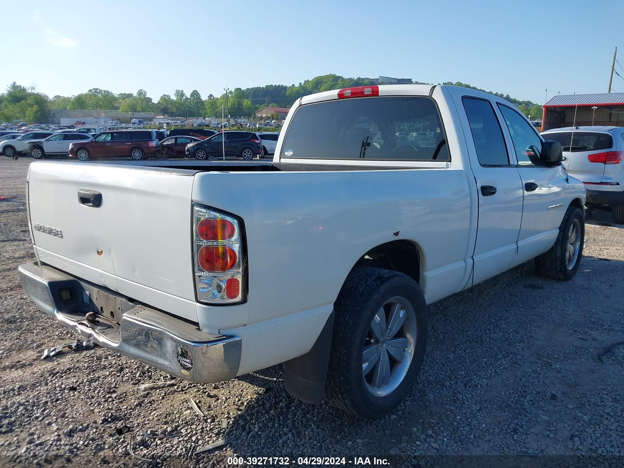 Photo 3 VIN: 1D7HA18K13J536083 - DODGE RAM 