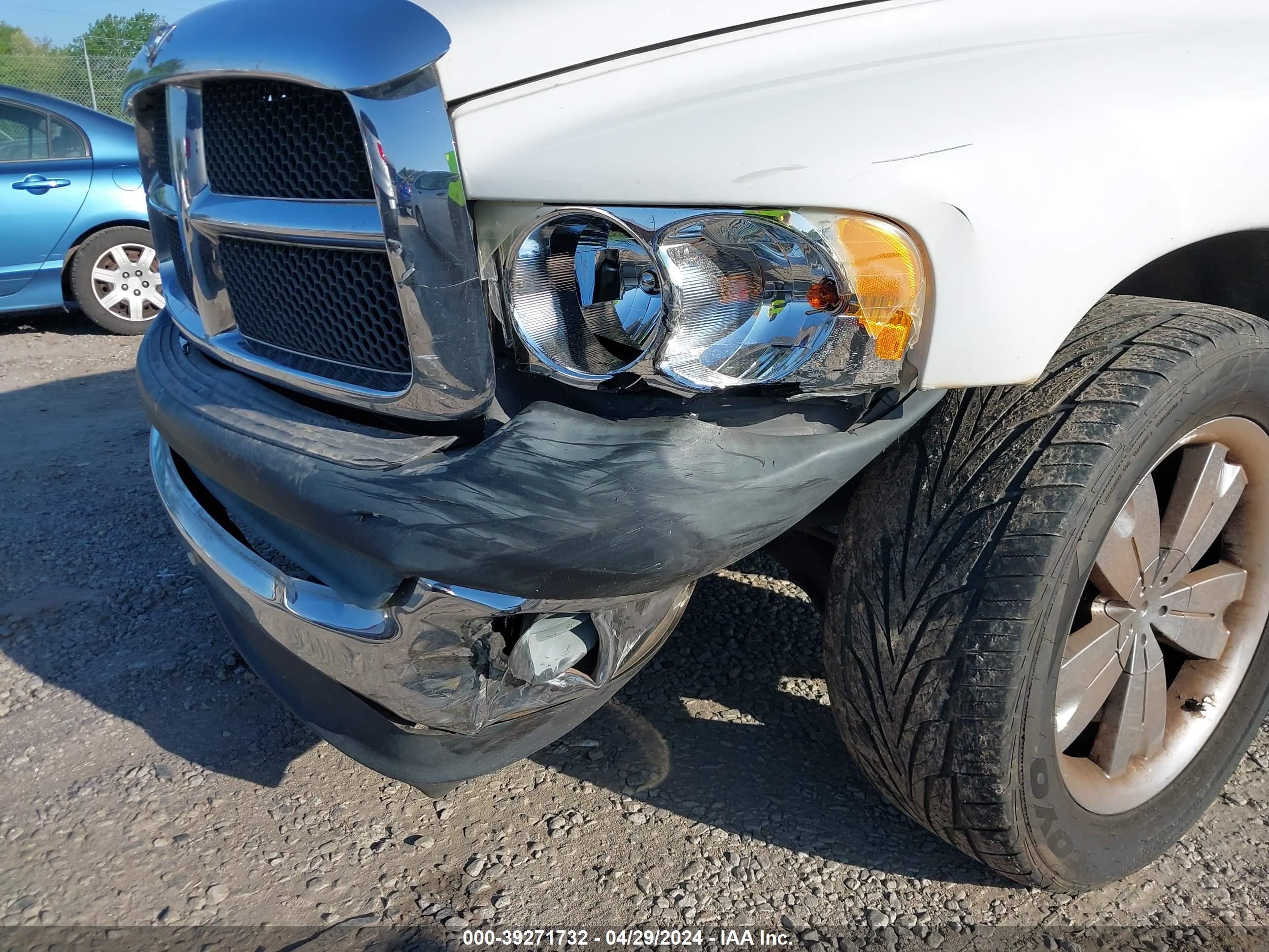 Photo 5 VIN: 1D7HA18K13J536083 - DODGE RAM 