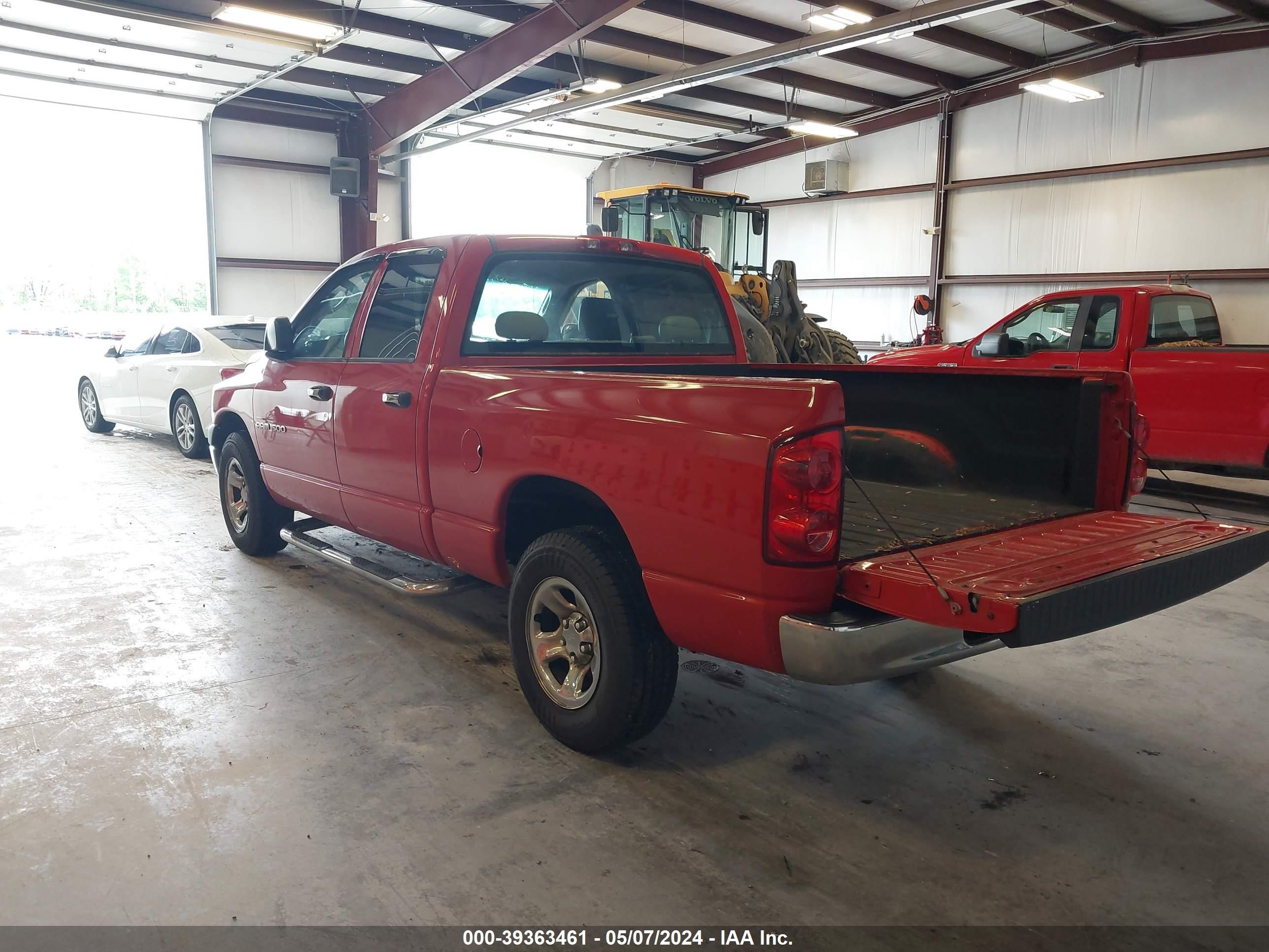 Photo 2 VIN: 1D7HA18K17J585595 - DODGE RAM 