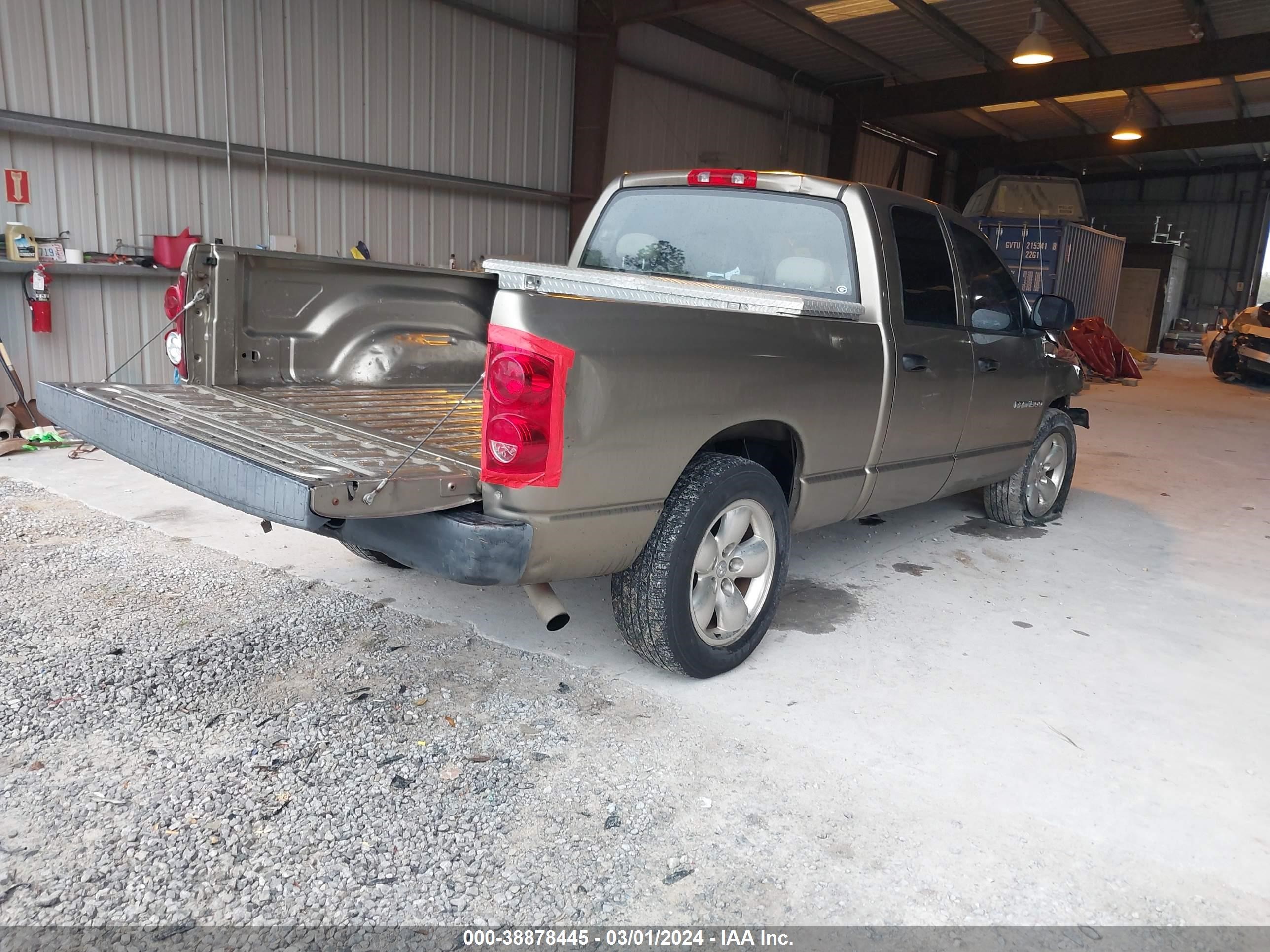 Photo 3 VIN: 1D7HA18K37J594654 - DODGE RAM 