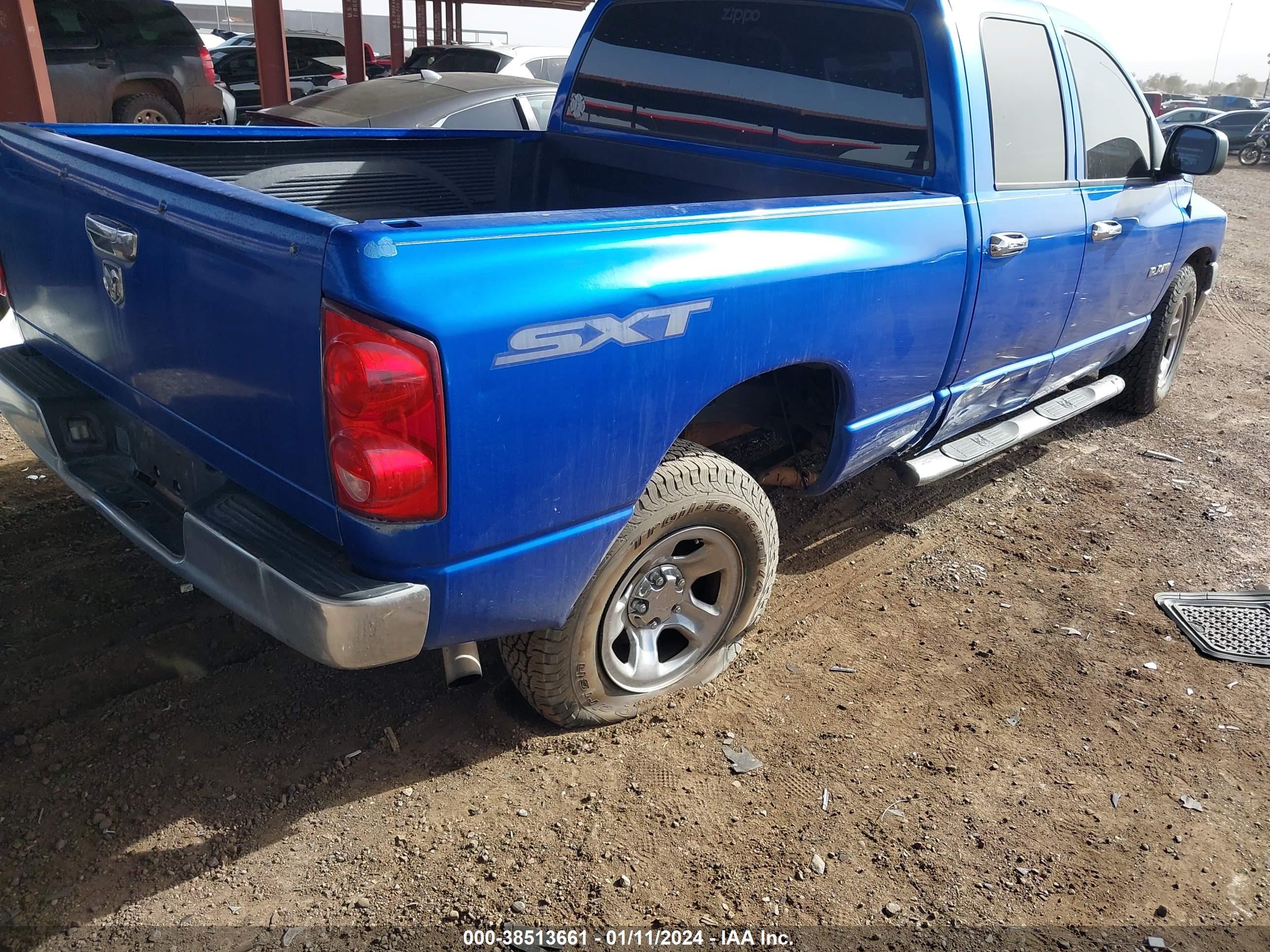 Photo 3 VIN: 1D7HA18K78J168810 - DODGE RAM 