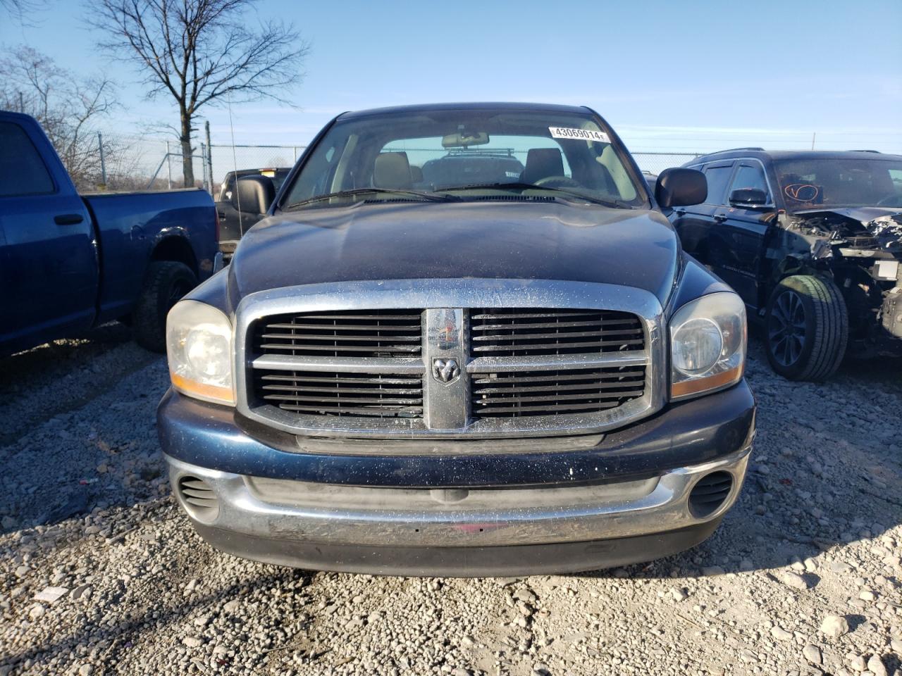 Photo 4 VIN: 1D7HA18K86J242328 - DODGE RAM 