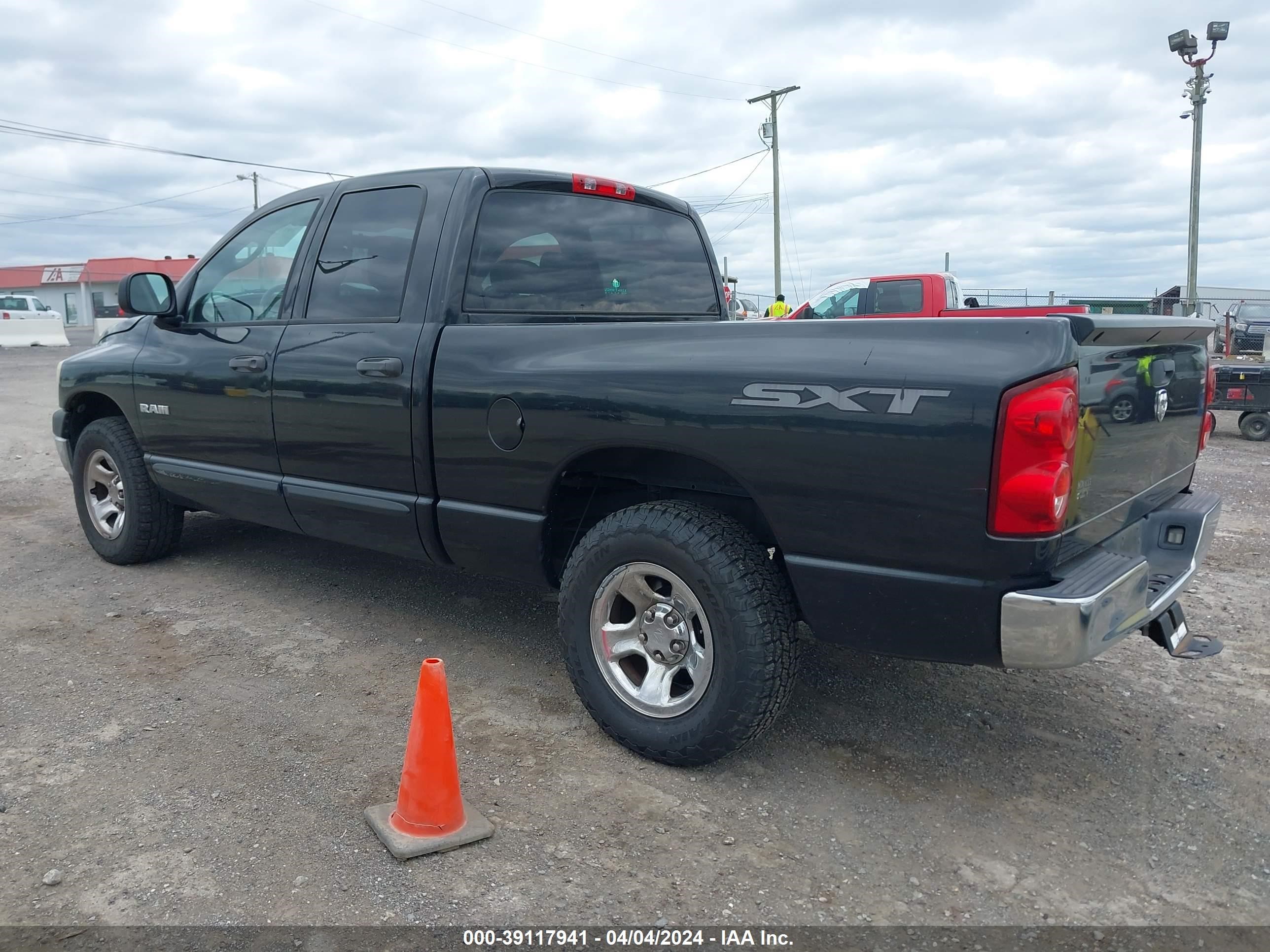 Photo 2 VIN: 1D7HA18KX8J205476 - DODGE RAM 