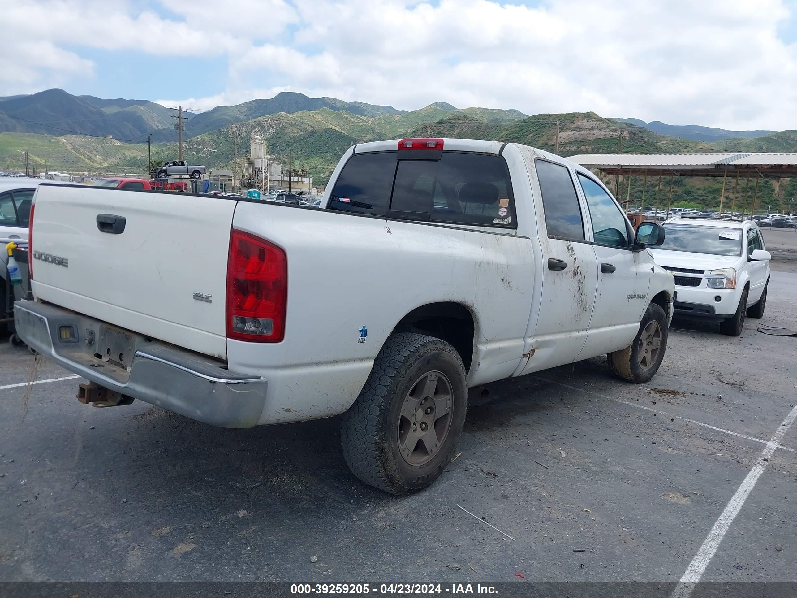 Photo 3 VIN: 1D7HA18N04S694548 - DODGE RAM 