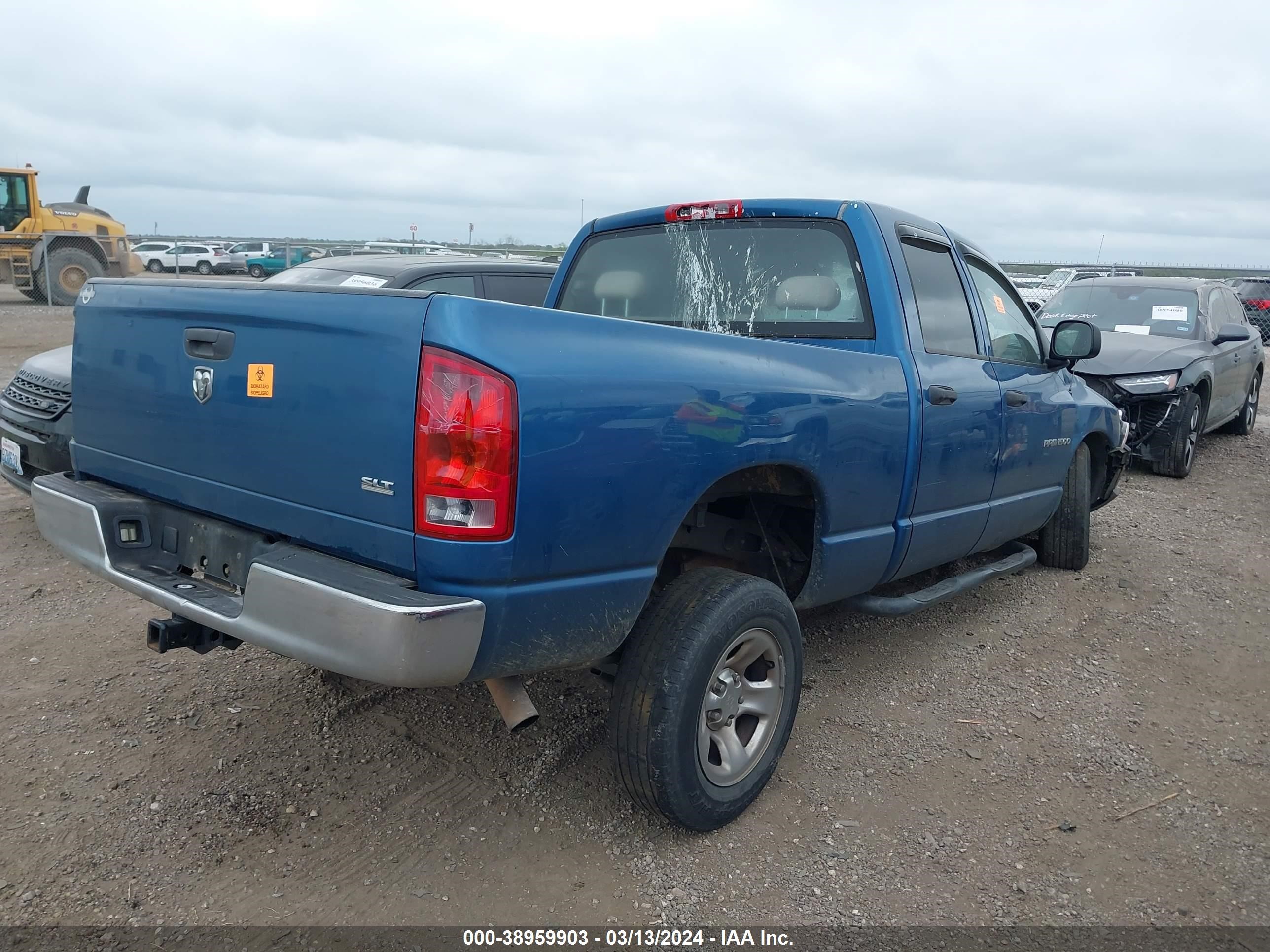 Photo 3 VIN: 1D7HA18N05S267579 - DODGE RAM 