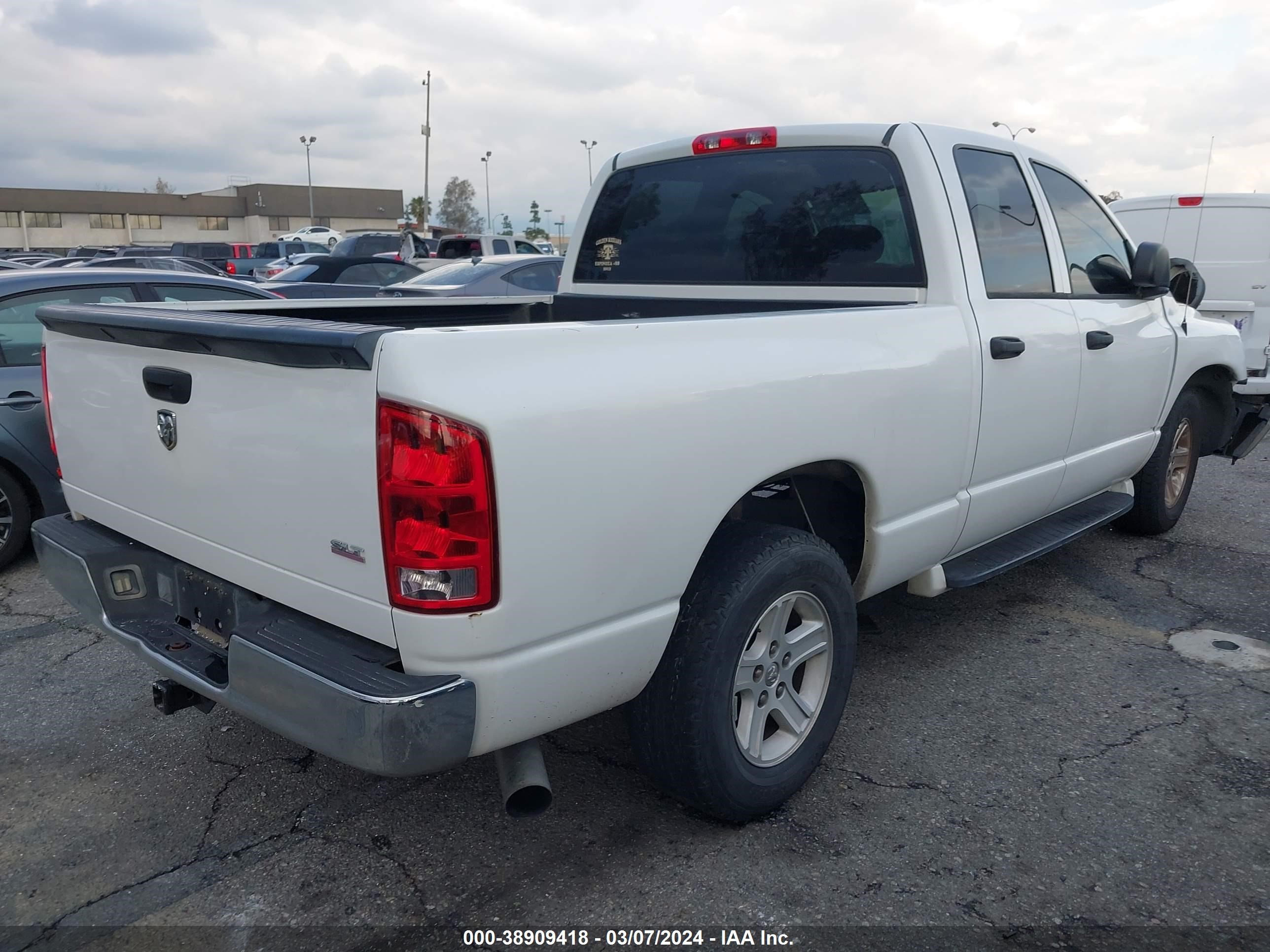 Photo 3 VIN: 1D7HA18N06S594243 - DODGE RAM 