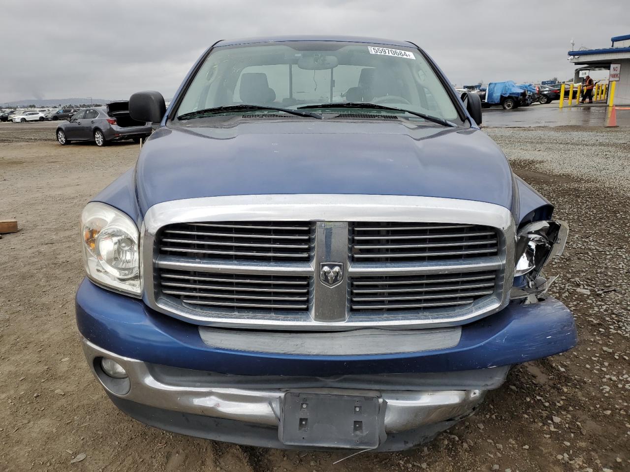 Photo 4 VIN: 1D7HA18N08S627101 - DODGE RAM 