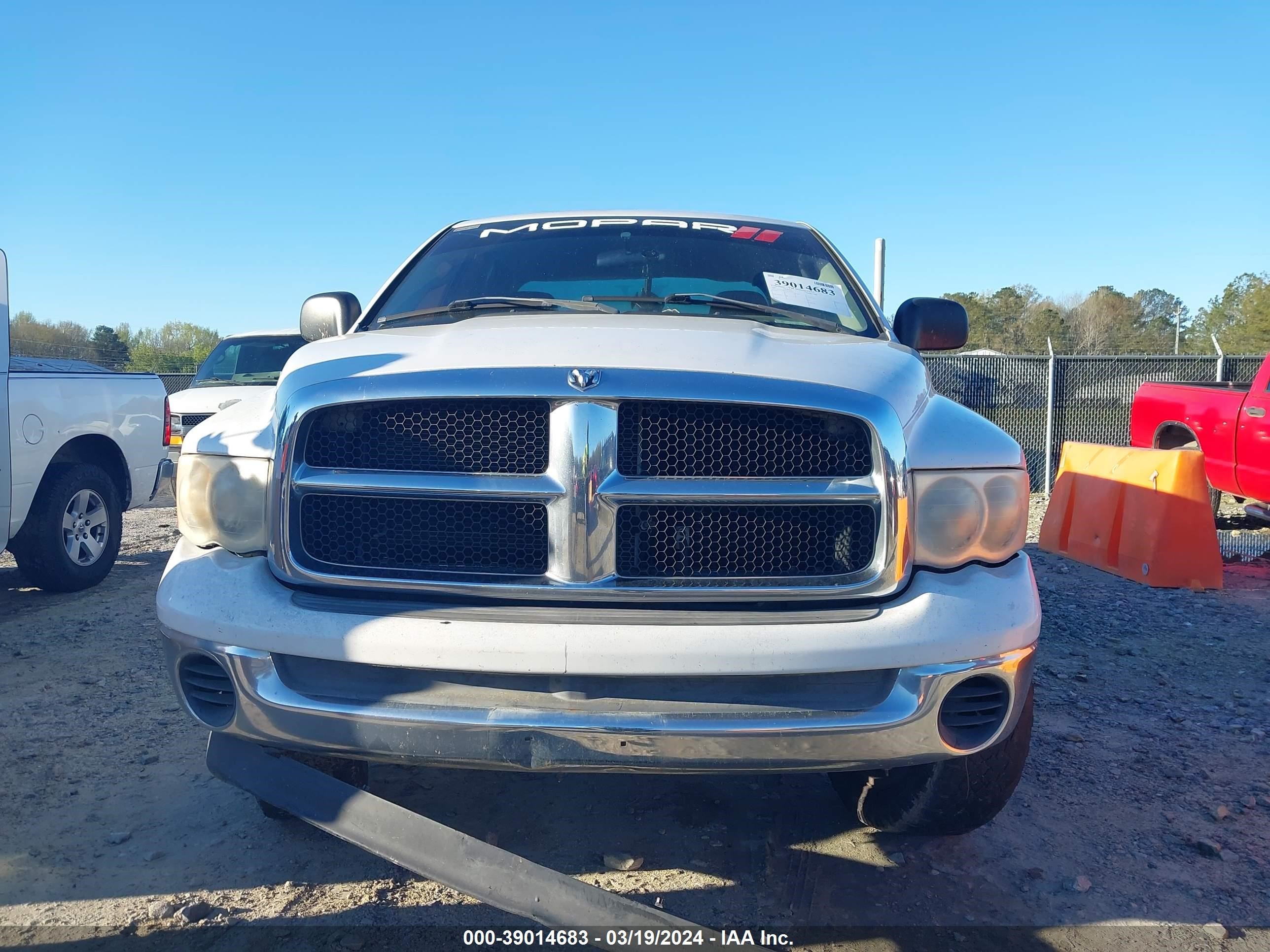 Photo 5 VIN: 1D7HA18N15S111566 - DODGE RAM 