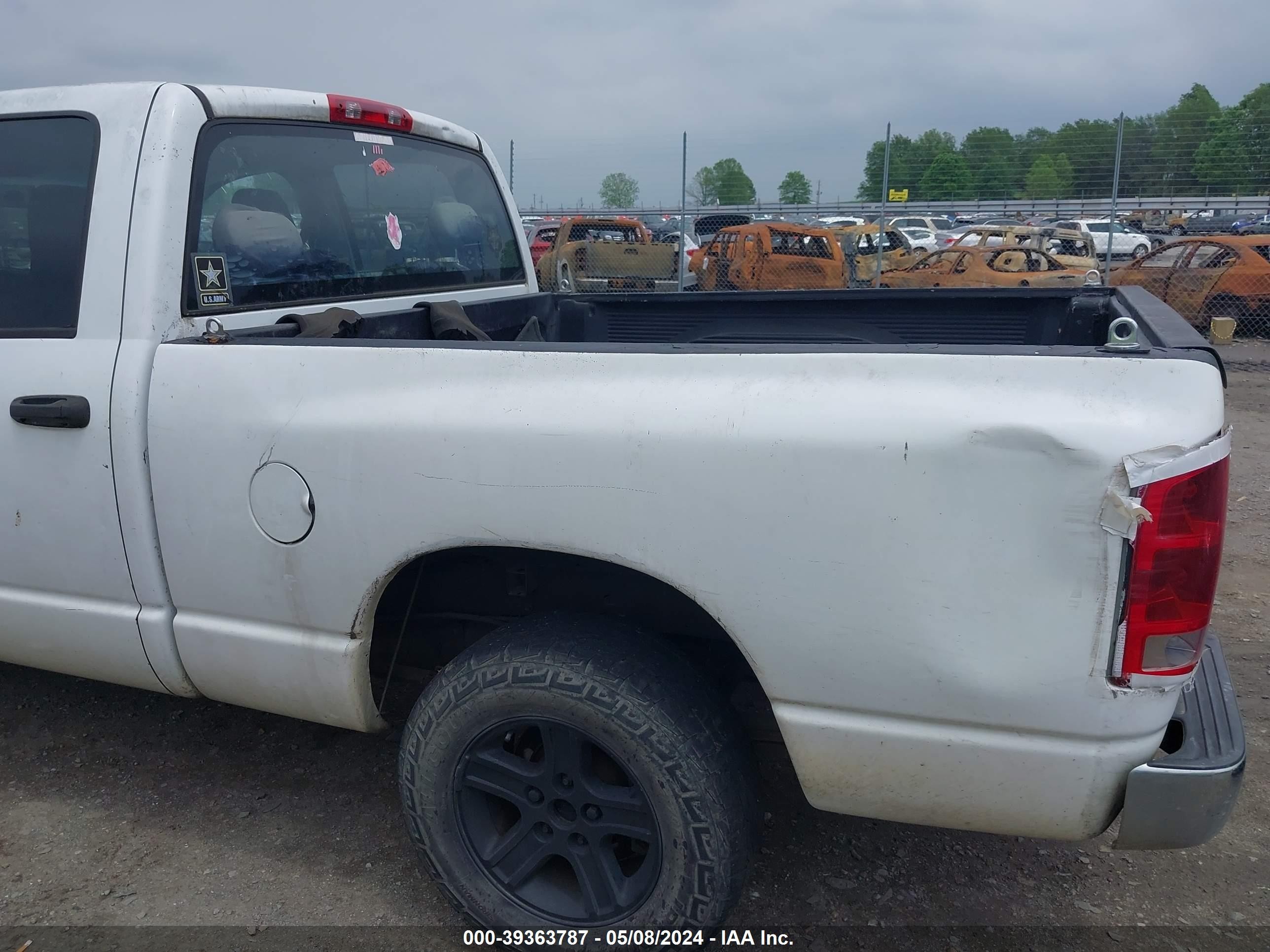 Photo 11 VIN: 1D7HA18N16J140962 - DODGE RAM 