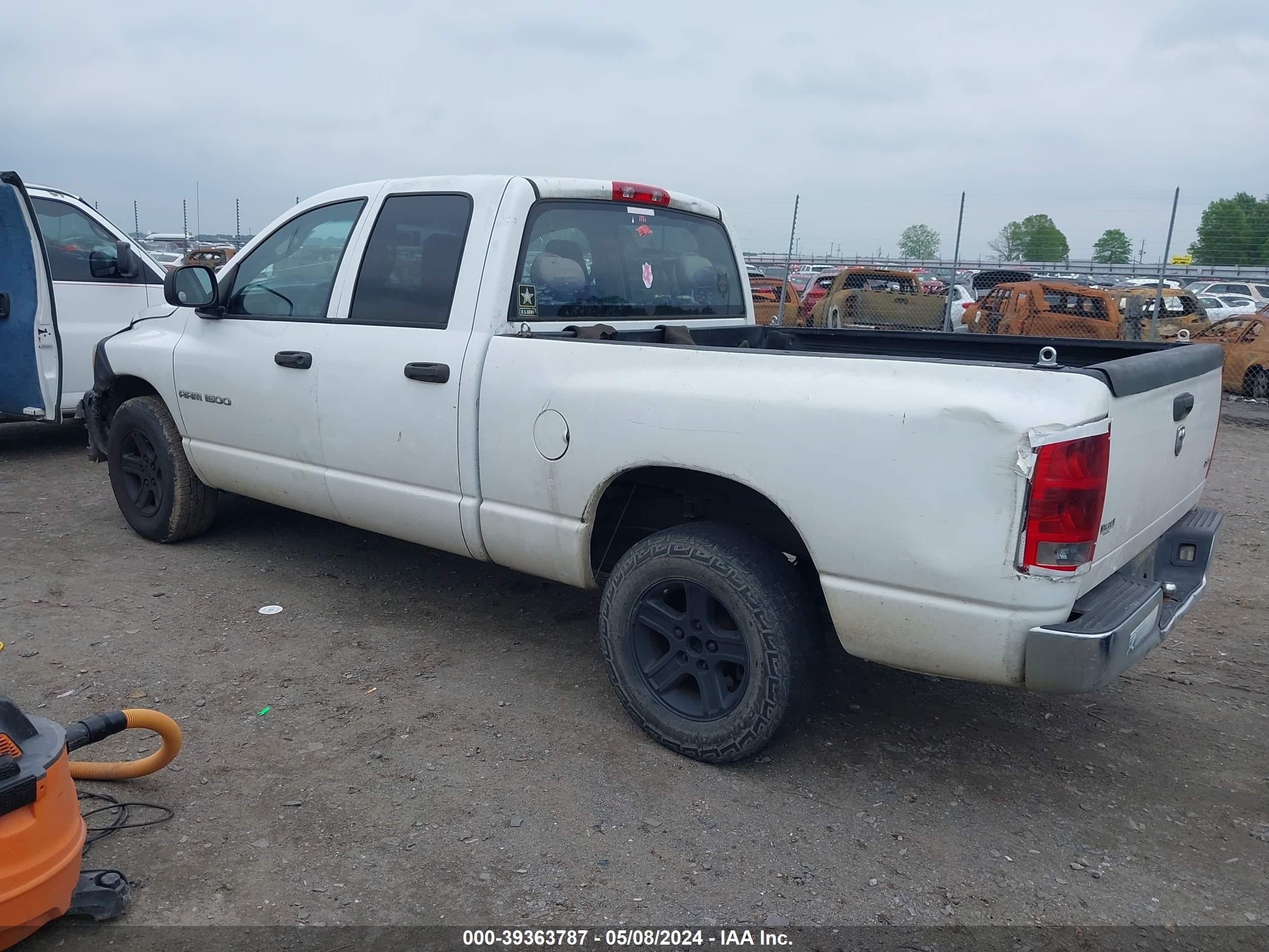 Photo 2 VIN: 1D7HA18N16J140962 - DODGE RAM 