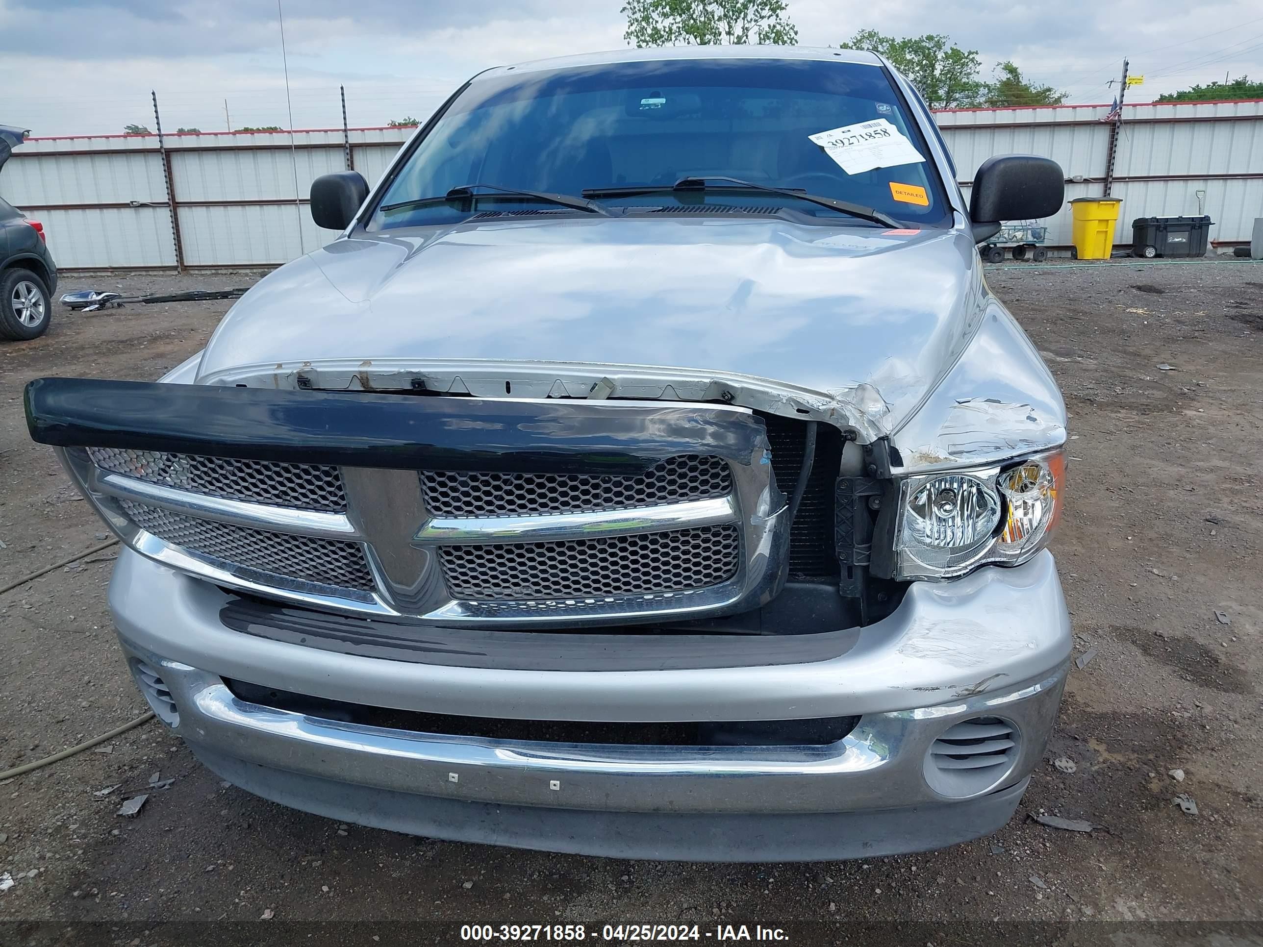 Photo 11 VIN: 1D7HA18N22S678848 - DODGE RAM 