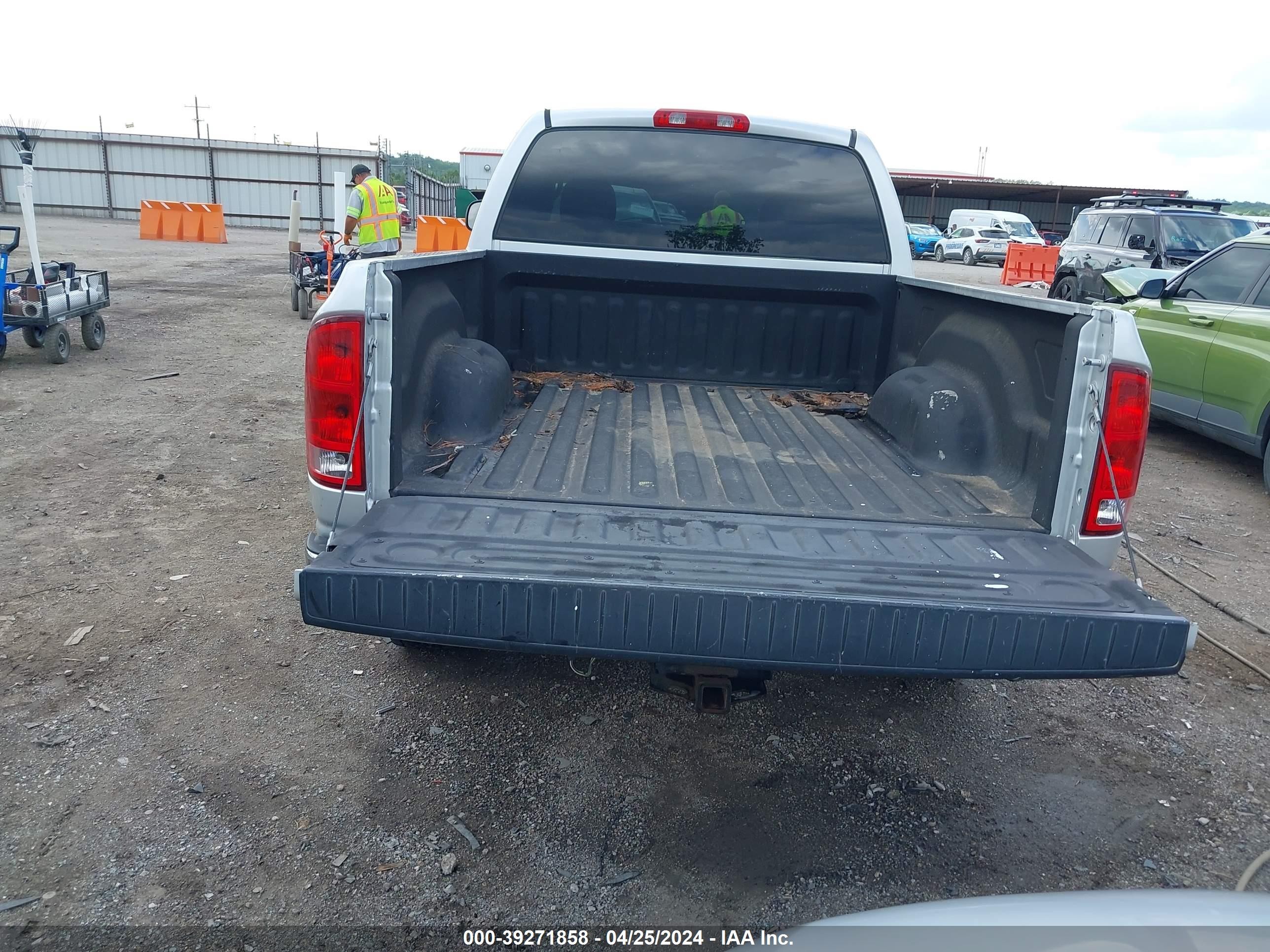 Photo 15 VIN: 1D7HA18N22S678848 - DODGE RAM 