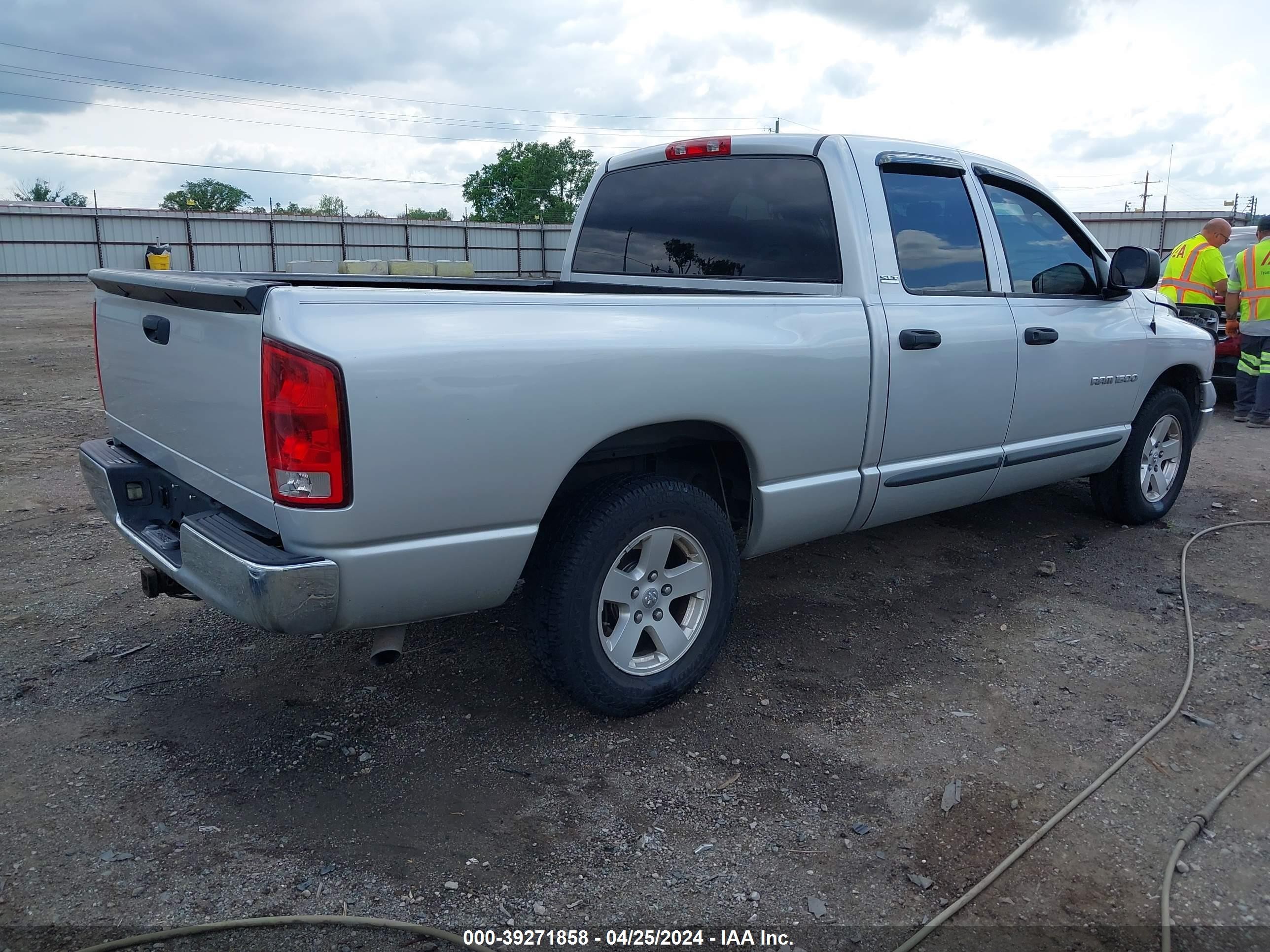 Photo 3 VIN: 1D7HA18N22S678848 - DODGE RAM 